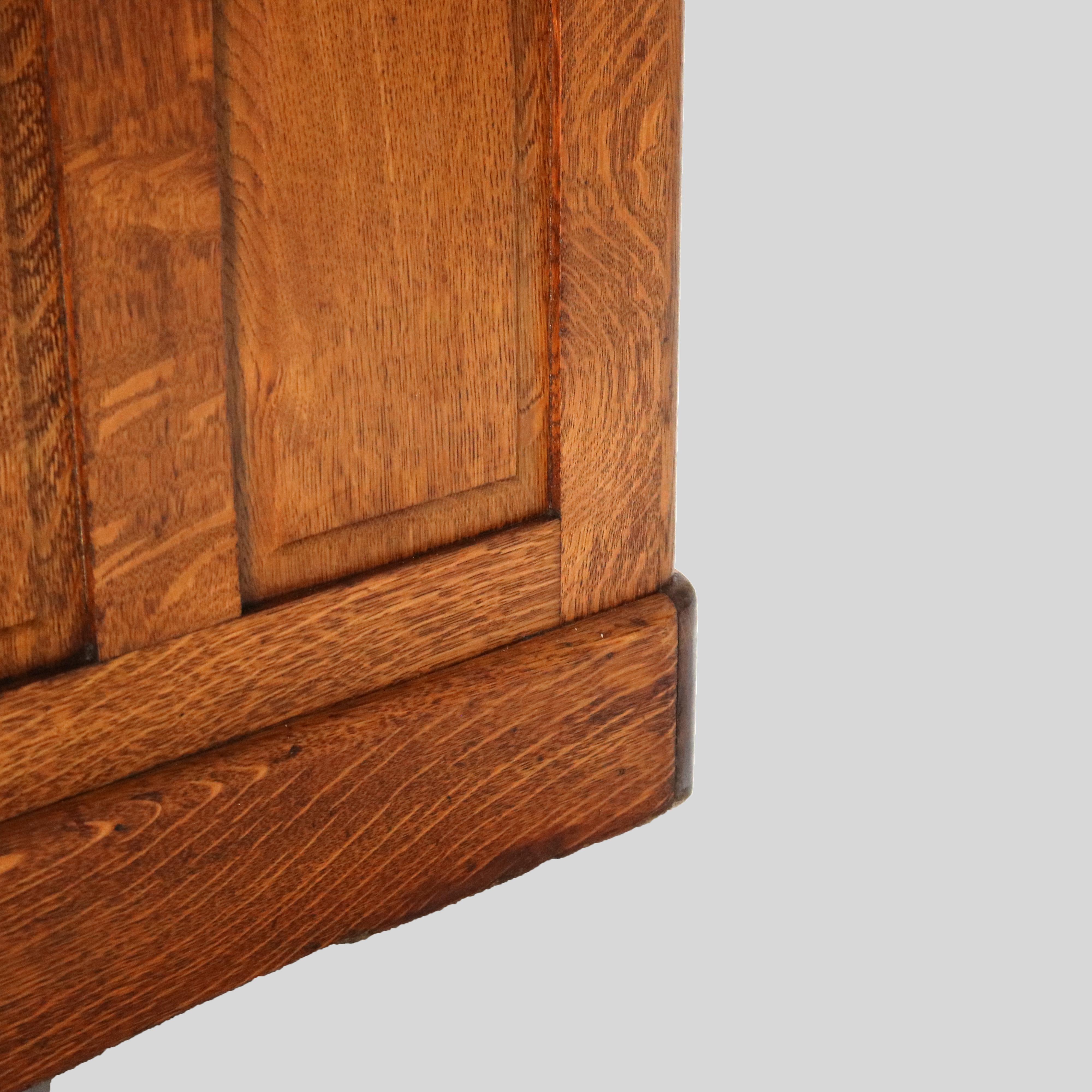 Ancien bureau à roulettes en Oak Oak Raised Panel S, Arts & Crafts, C1900 en vente 6