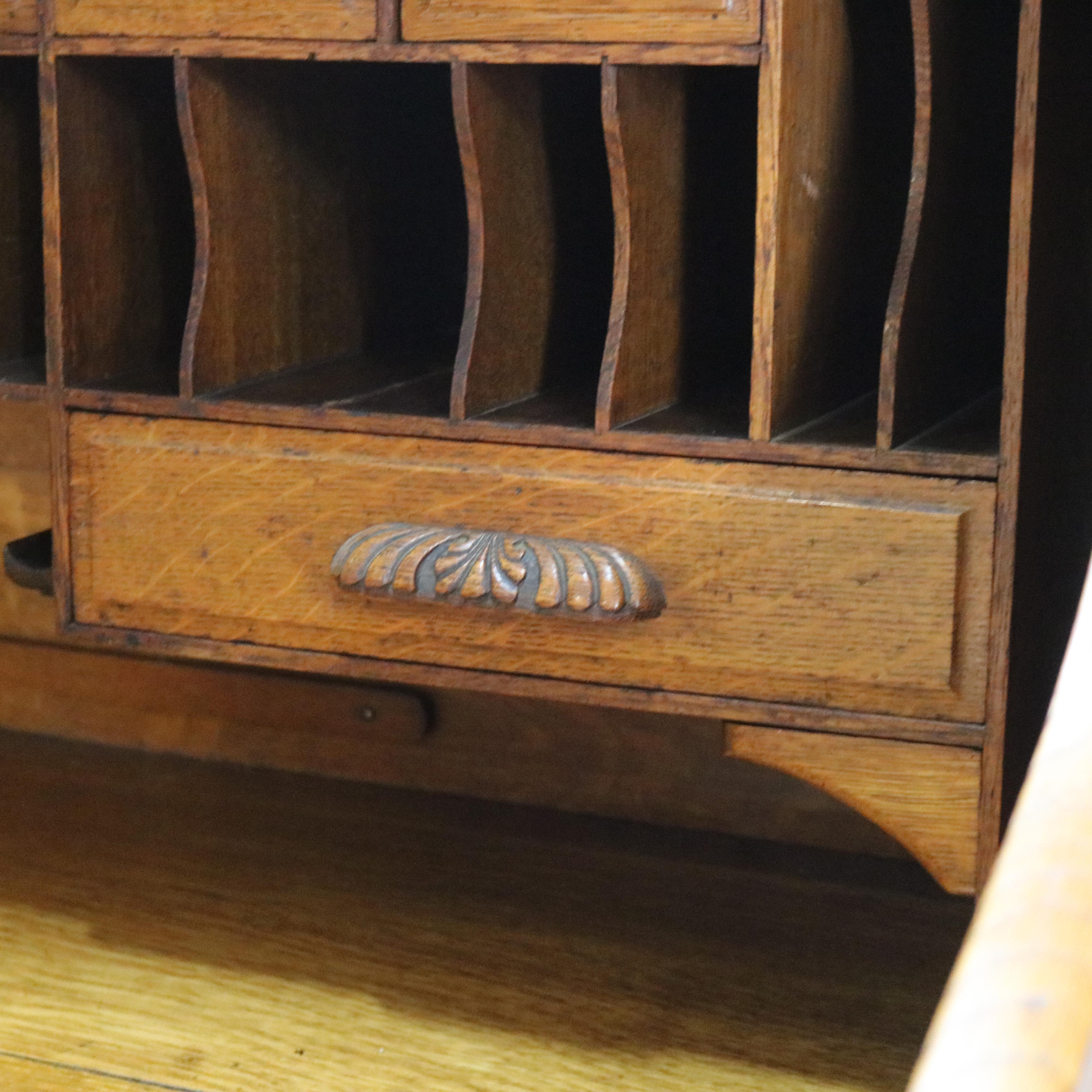 Ancien bureau à roulettes en Oak Oak Raised Panel S, Arts & Crafts, C1900 en vente 9