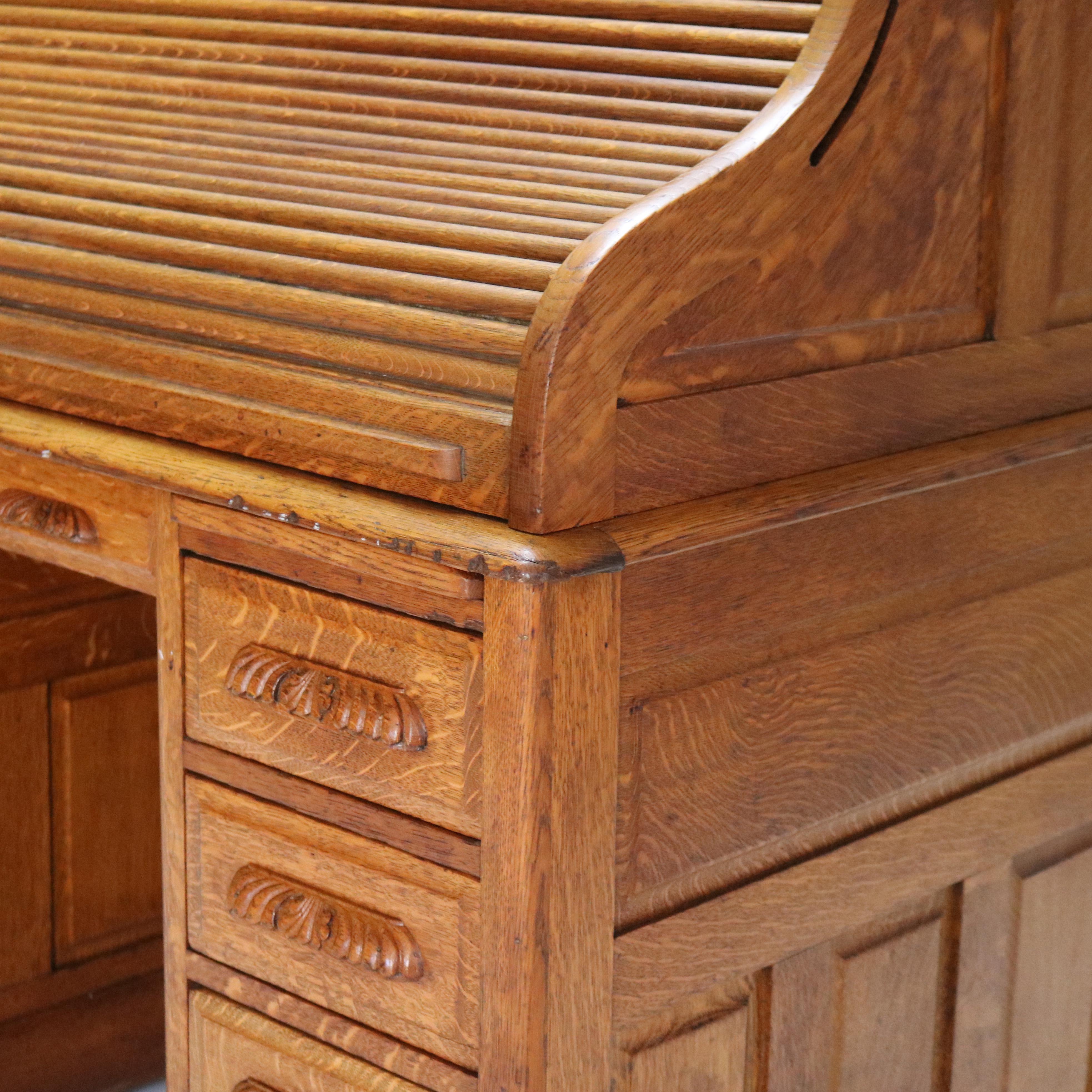 Ancien bureau à roulettes en Oak Oak Raised Panel S, Arts & Crafts, C1900 Bon état - En vente à Big Flats, NY