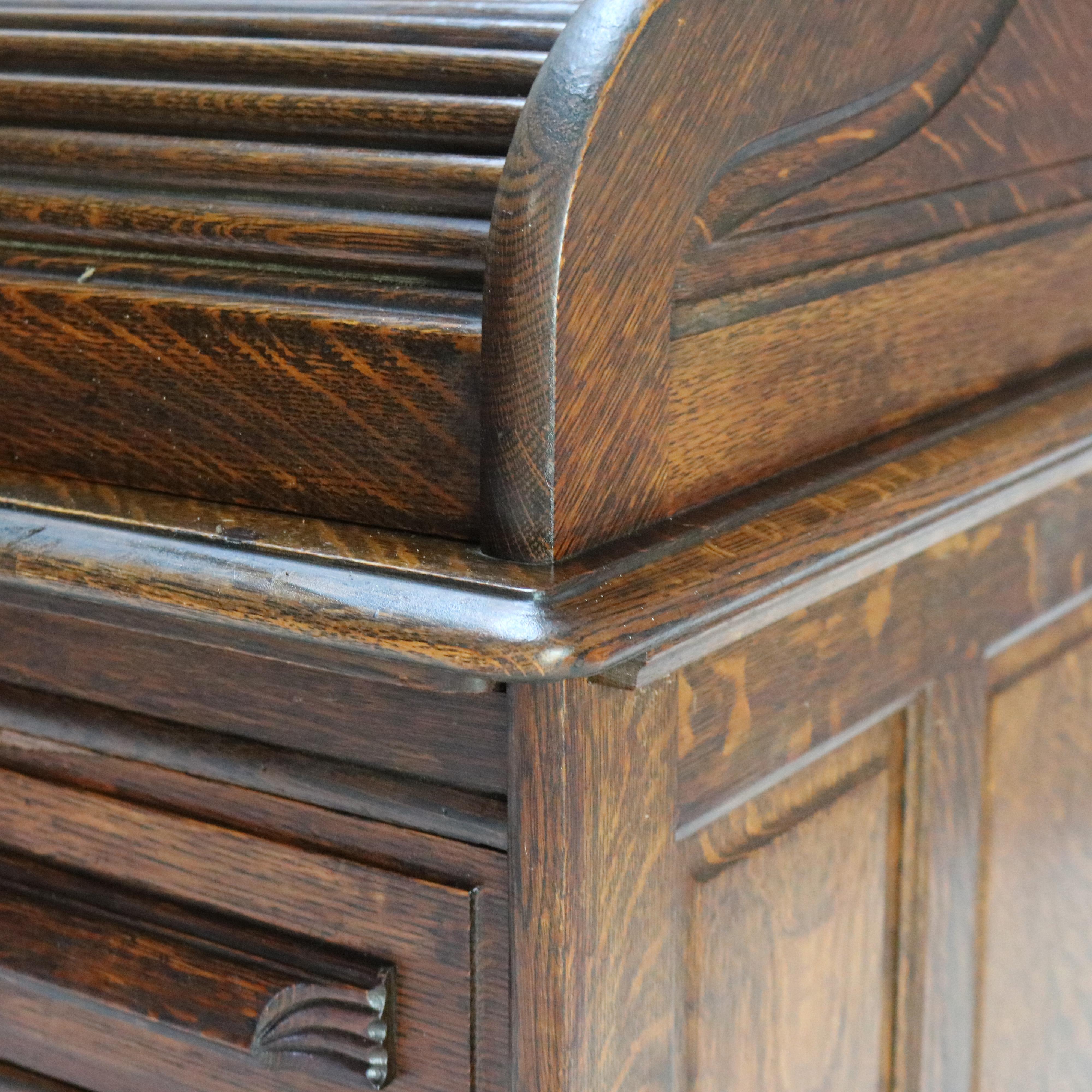 Antique Arts & Crafts Oak Raised Panel S-Roll Top Desk with Full Interior C1900 In Good Condition For Sale In Big Flats, NY