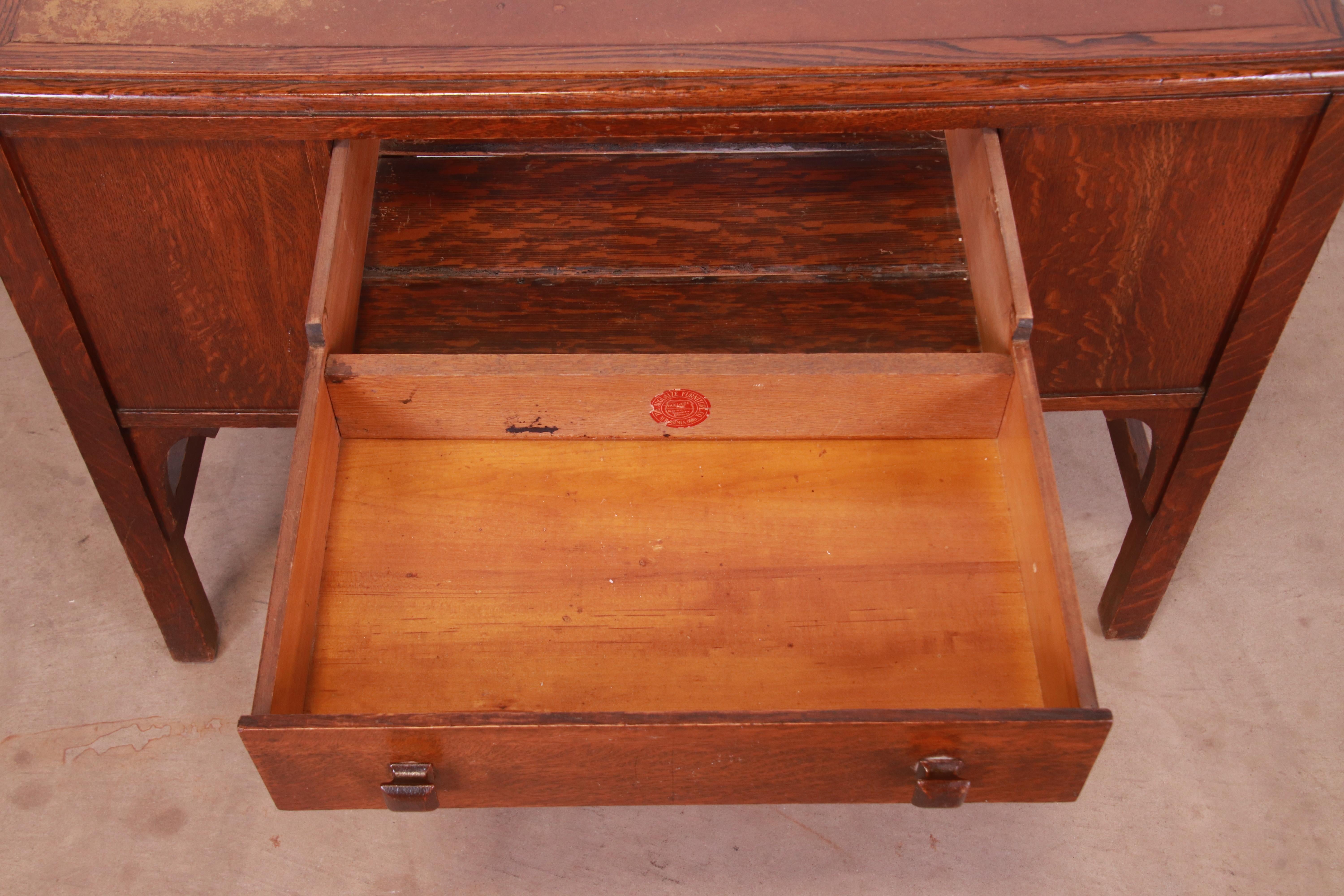 Antique Arts & Crafts Oak Writing Desk From Frank Lloyd Wright's DeRhodes House For Sale 4