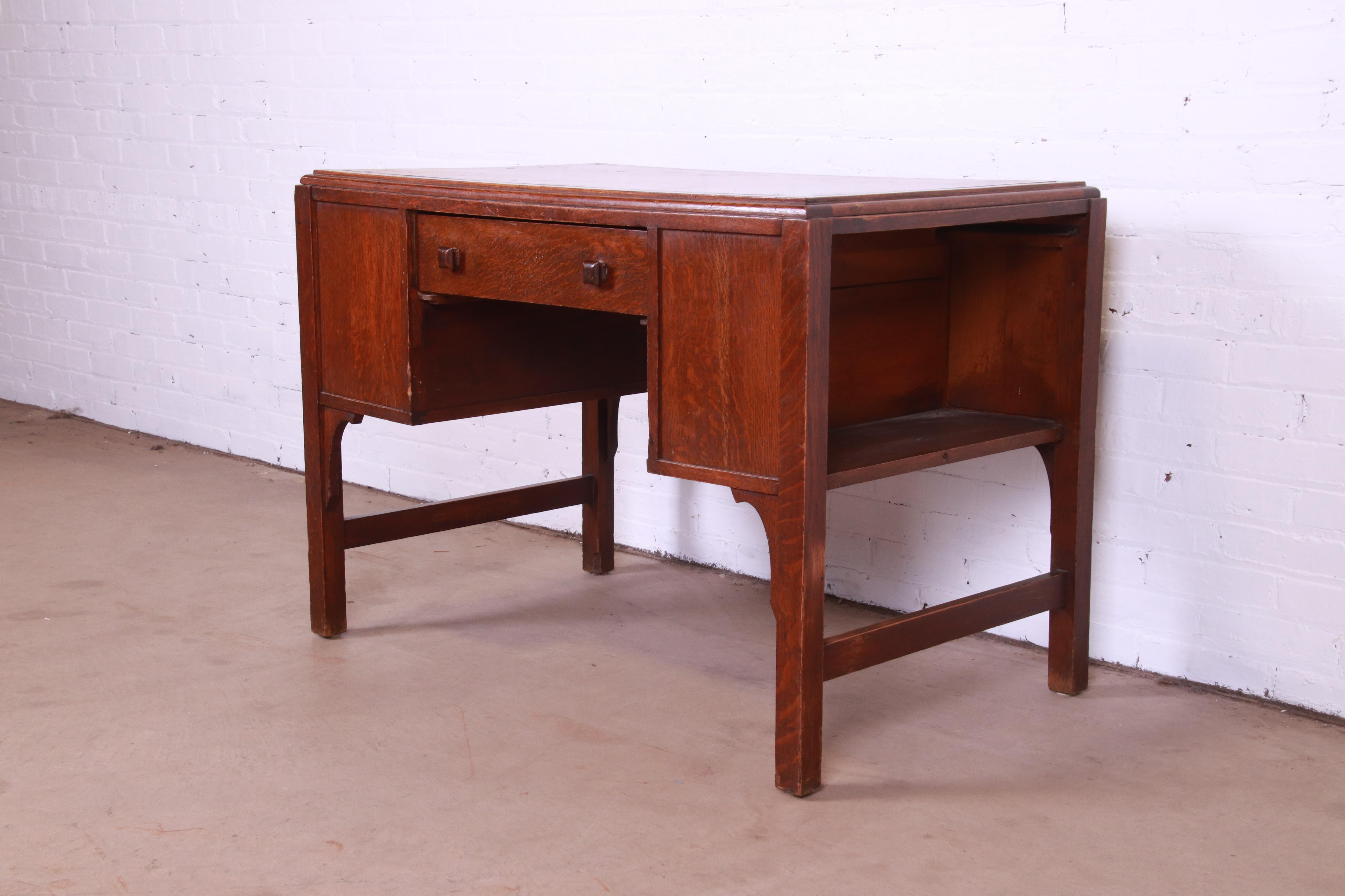American Antique Arts & Crafts Oak Writing Desk From Frank Lloyd Wright's DeRhodes House For Sale