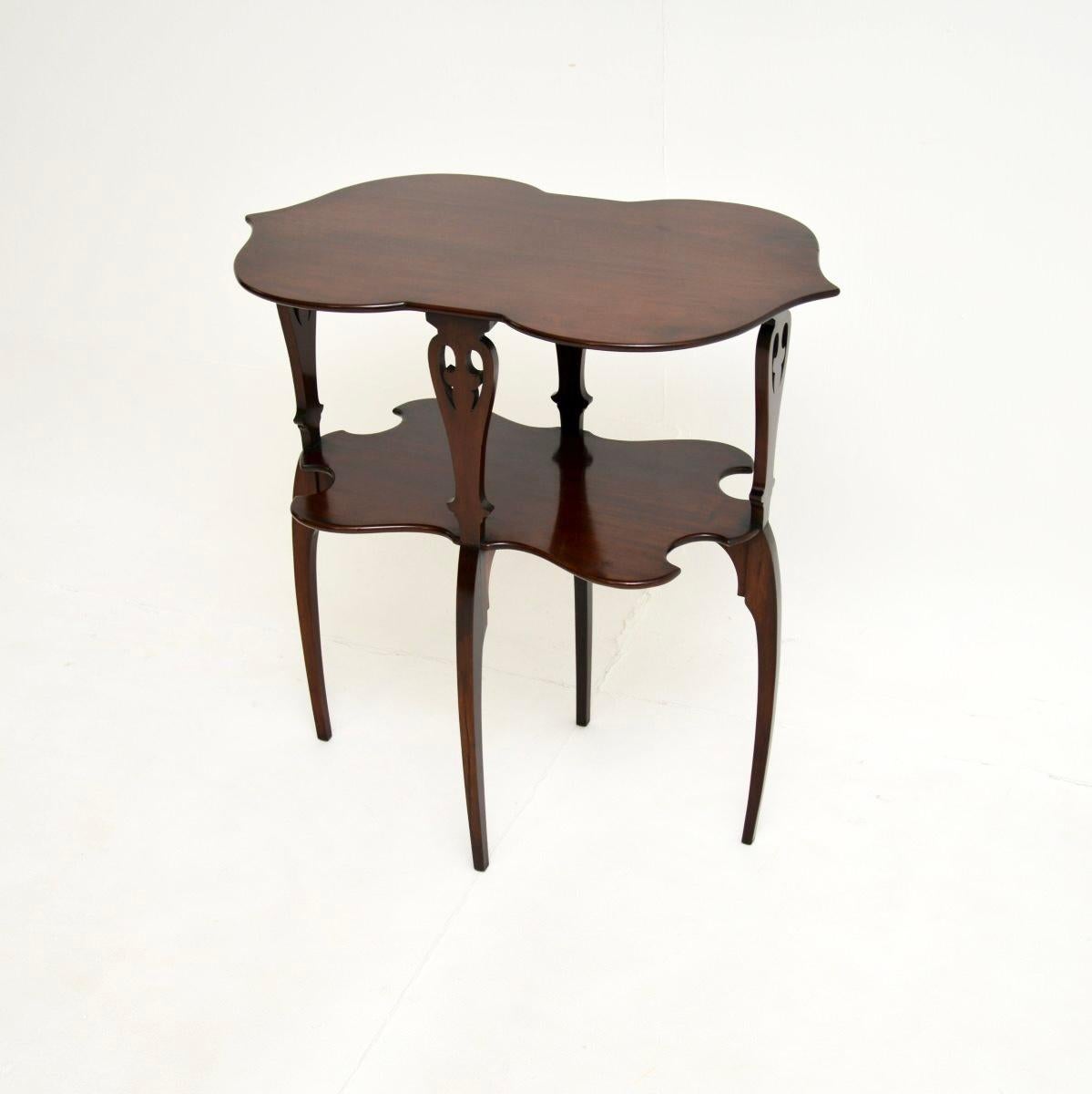 Mesa auxiliar antigua Arts & Crafts Artes y manualidades en venta