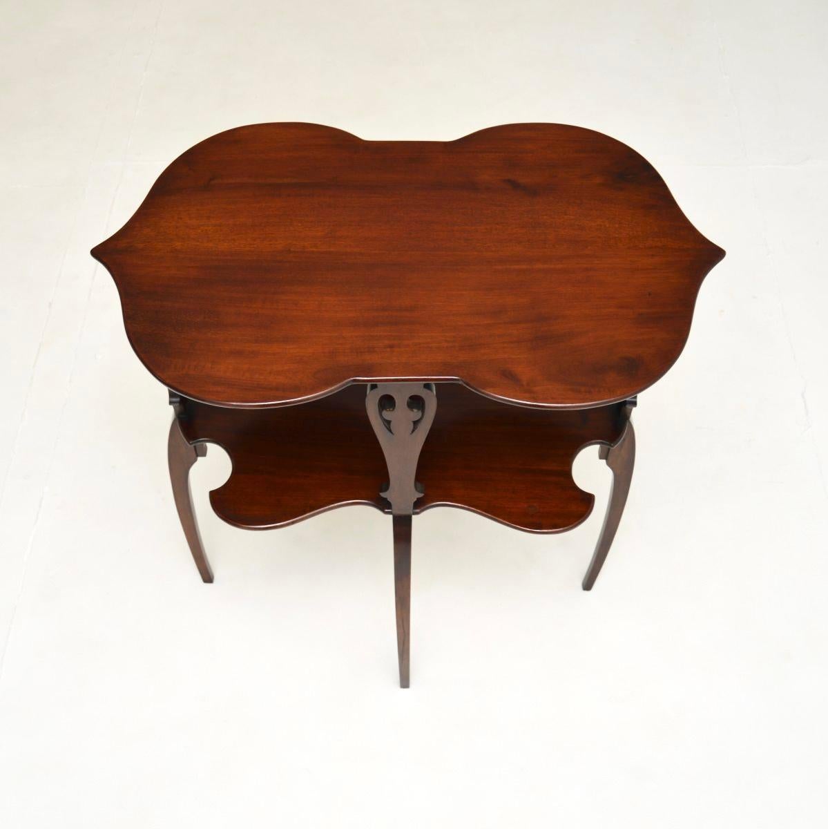 Mesa auxiliar antigua Arts & Crafts en Bueno estado para la venta en London, GB