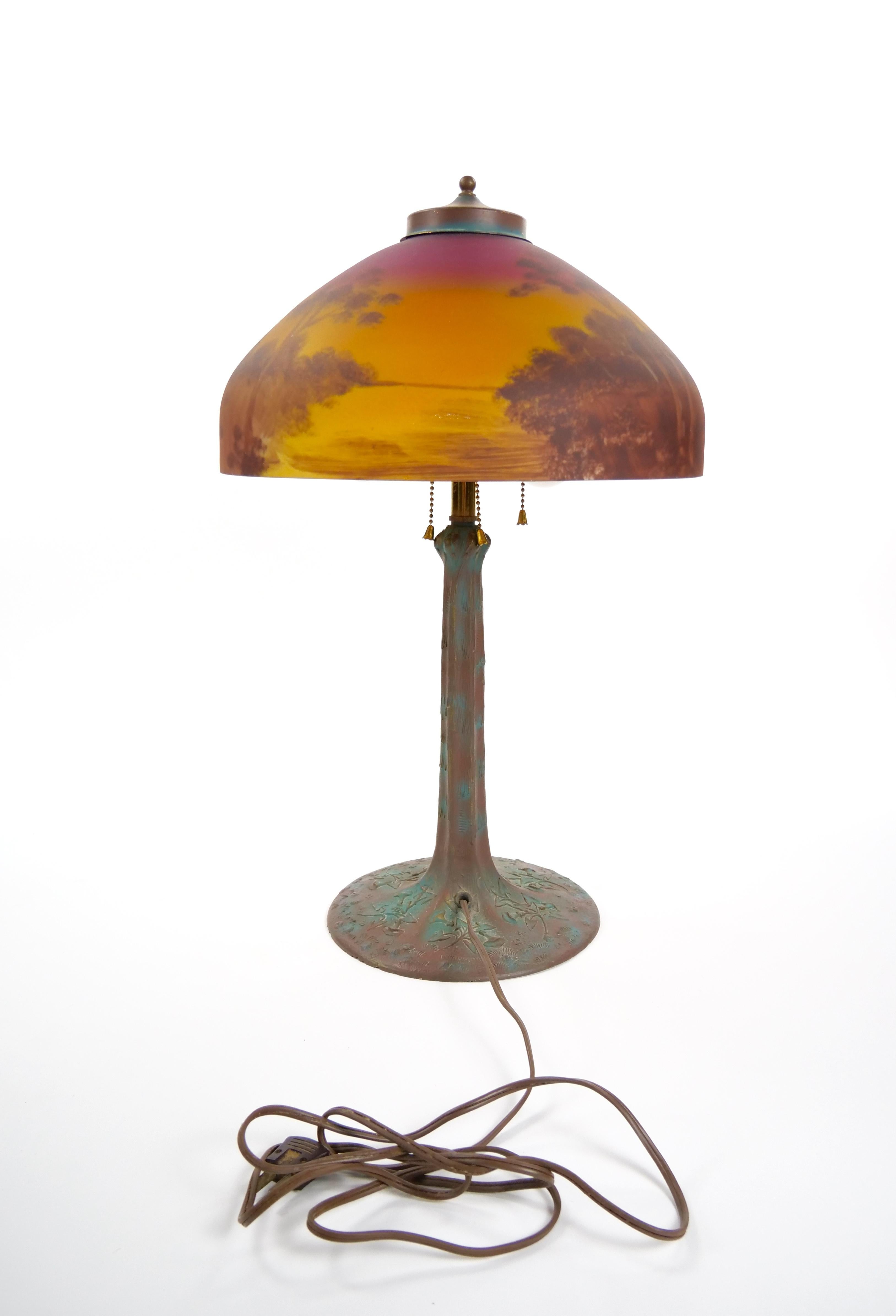 Table ancienne peinte à l'envers de Phoenix Arts & Crafts  / Scène de paysage, c1920 en vente 3