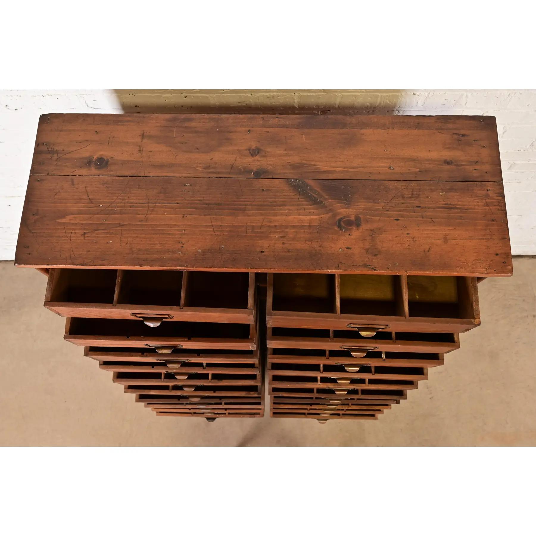 Antique Arts & Crafts Pine 20-Drawer Filing Cabinet or Apothecary Cabinet For Sale 4