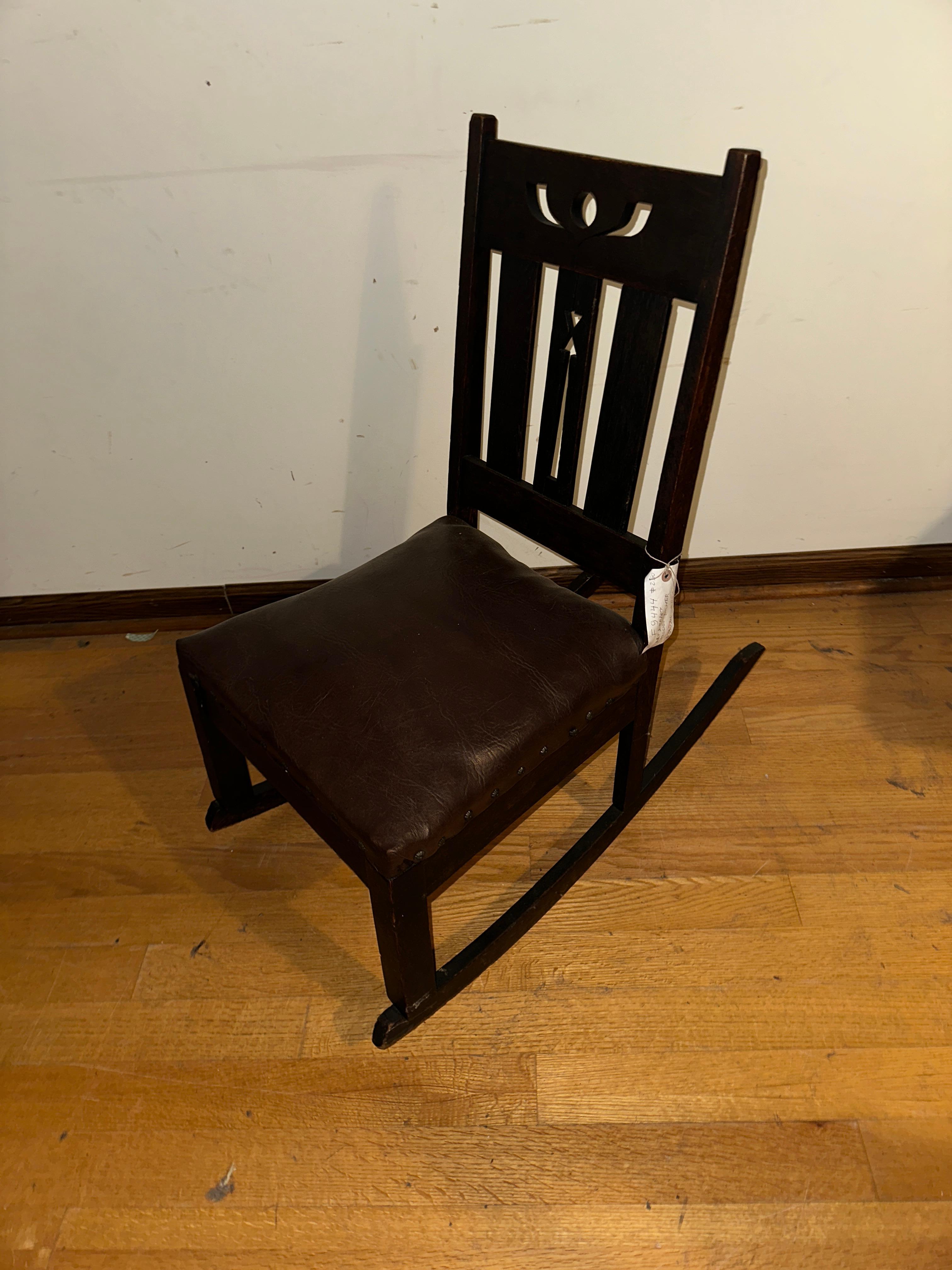 American Antique Arts & Crafts Rocking Chair (Stickley Era) - W1894 For Sale
