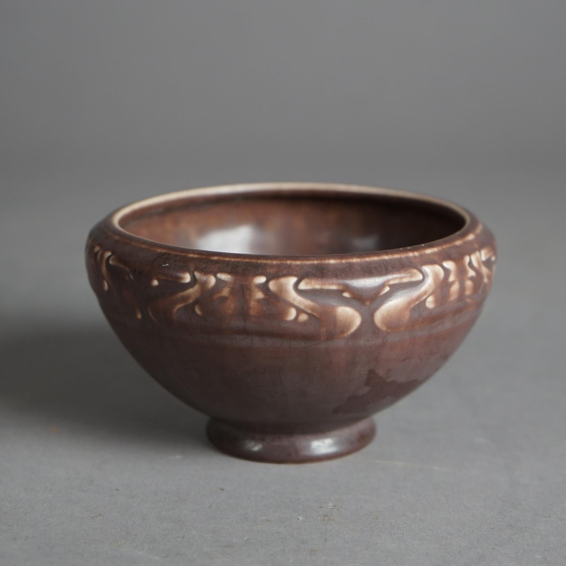  Antique Arts & Crafts Rookwood Art Pottery Bowl Dated 1921 In Good Condition For Sale In Big Flats, NY