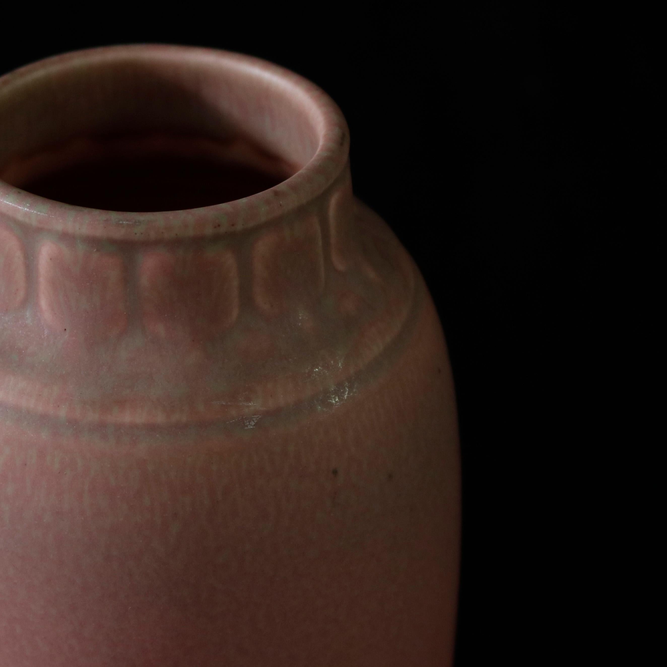 Antique Arts & Crafts Rookwood Art Pottery Matte Glaze Vase, 1926 In Good Condition In Big Flats, NY