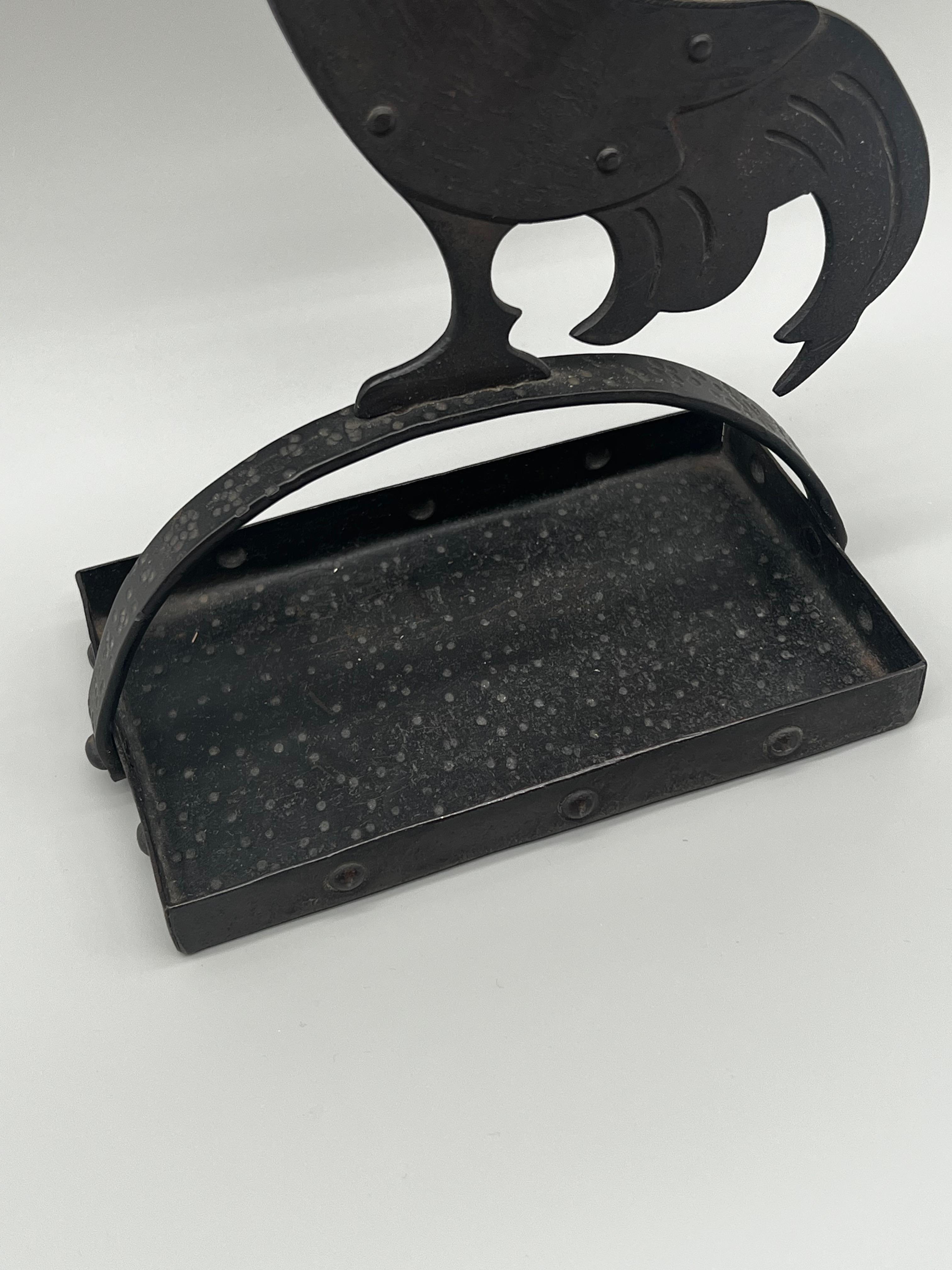 Antiker Arts and Crafts Hahn-Tisch-Zigarettenschneider von Hugo Berger, markiert Gobert im Angebot 6