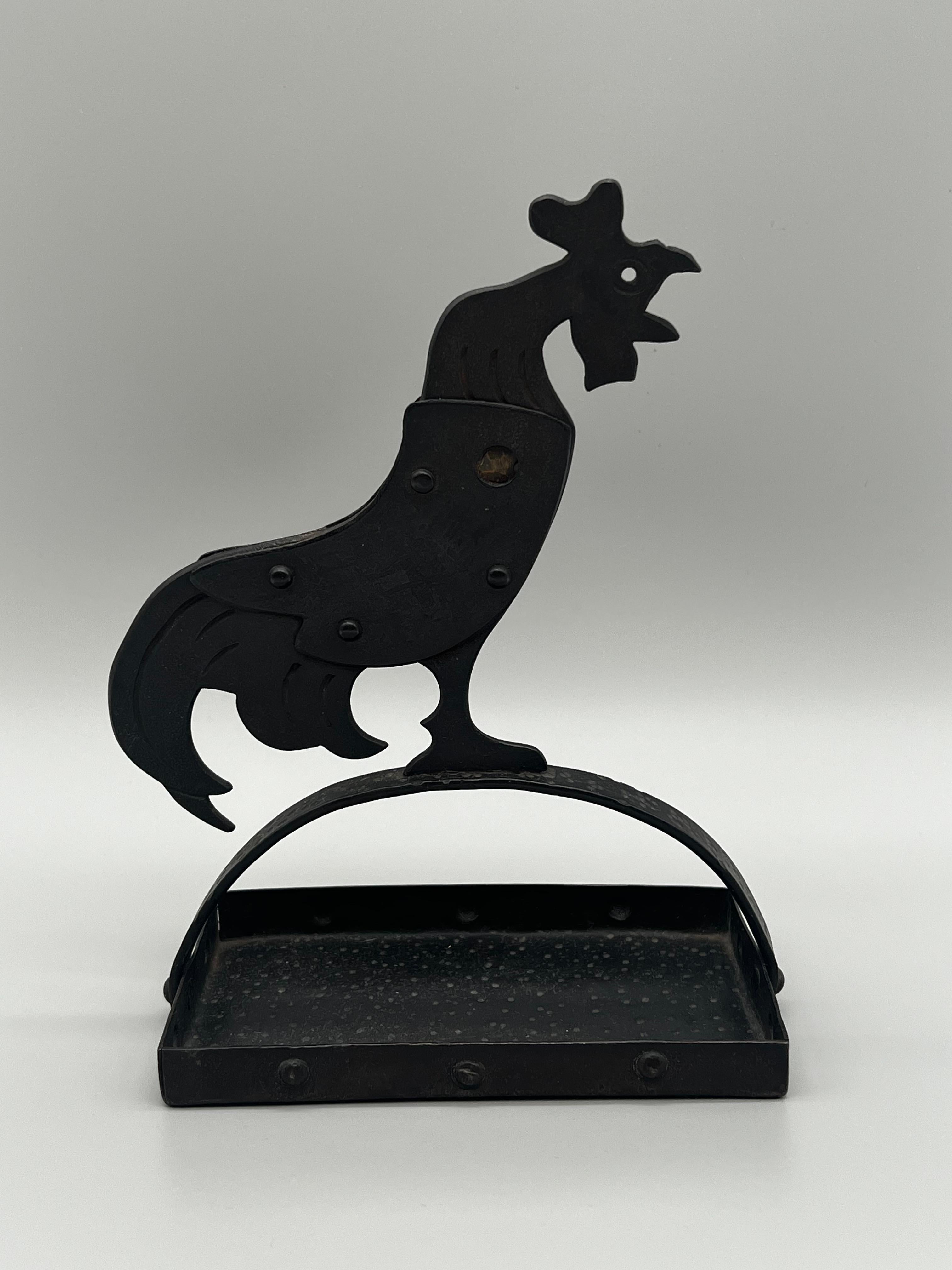 Antiker Arts and Crafts Hahn-Tisch-Zigarettenschneider von Hugo Berger, markiert Gobert im Zustand „Gut“ im Angebot in New York, NY