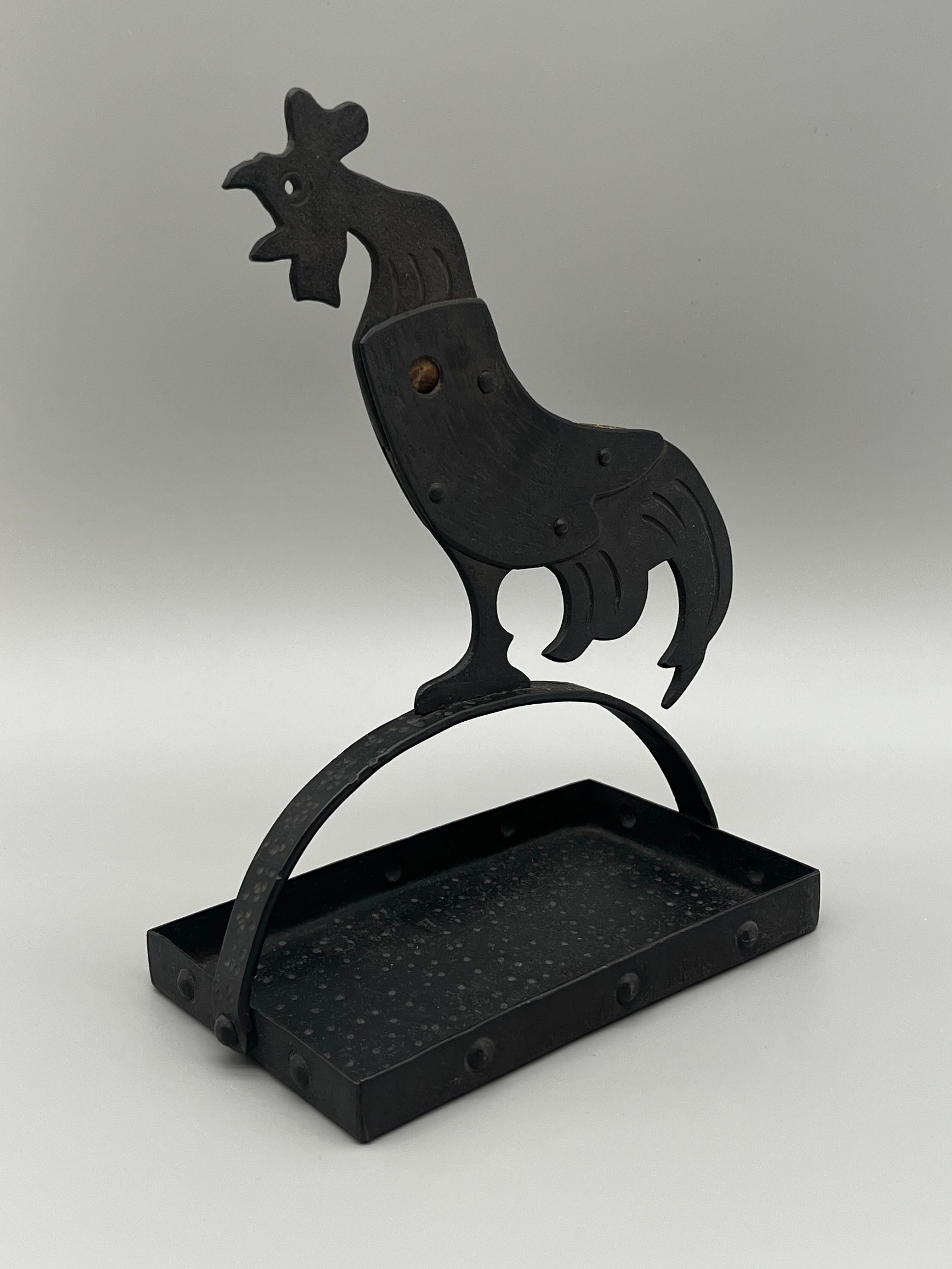 Antiker Arts and Crafts Hahn-Tisch-Zigarettenschneider von Hugo Berger, markiert Gobert im Angebot 1