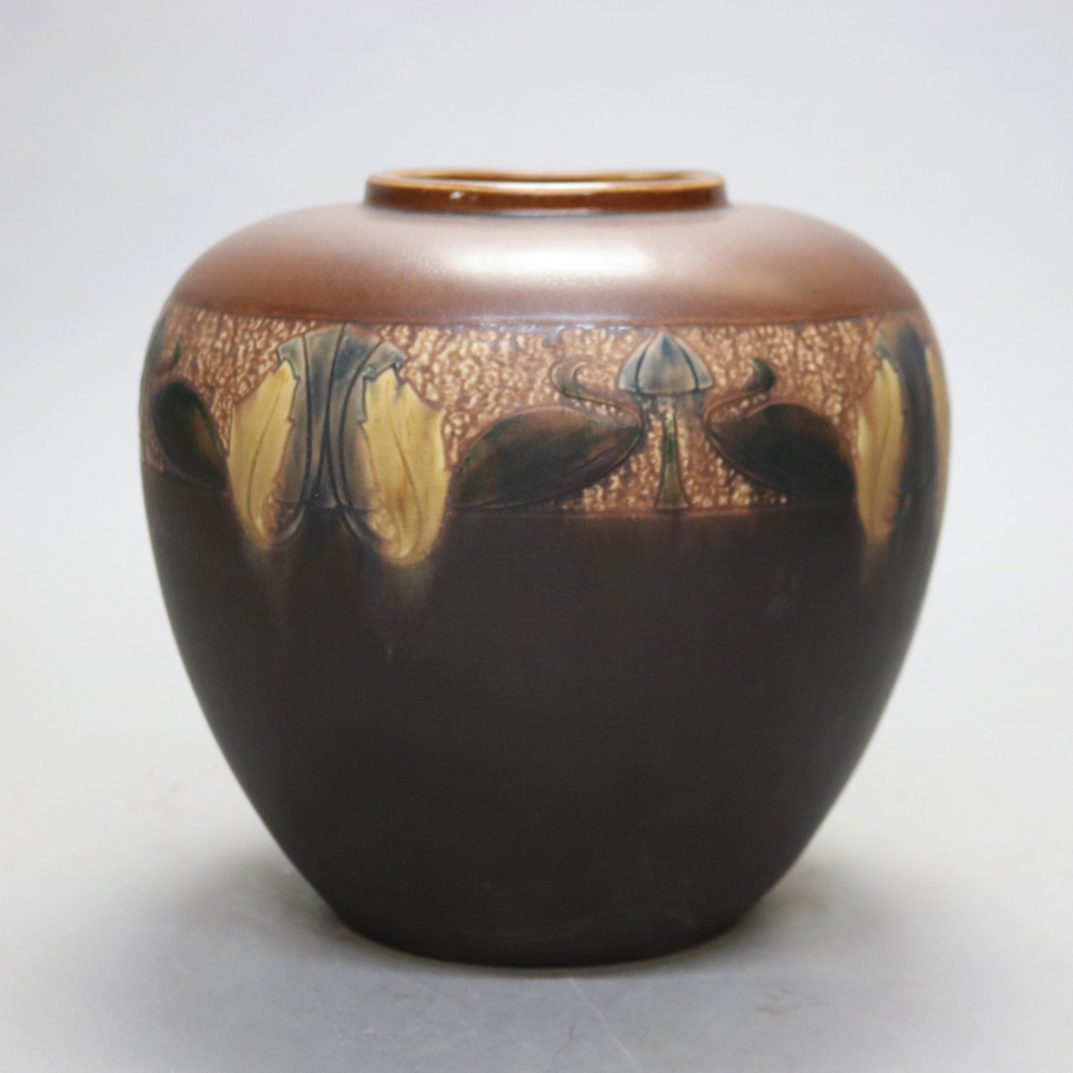 unsigned roseville pottery