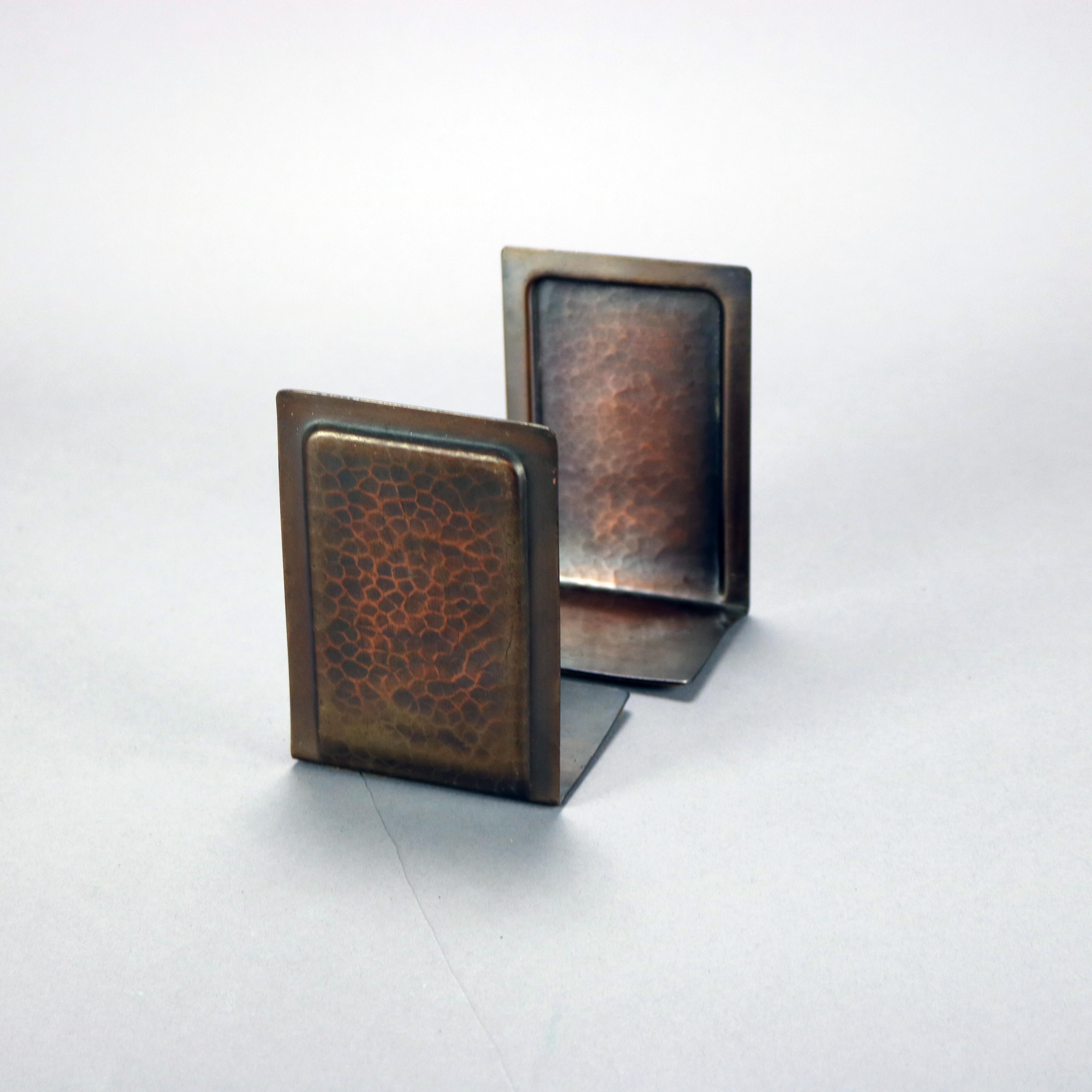 Antique Arts & Crafts Roycroft Hammered Copper Bookends circa 1910 In Good Condition In Big Flats, NY