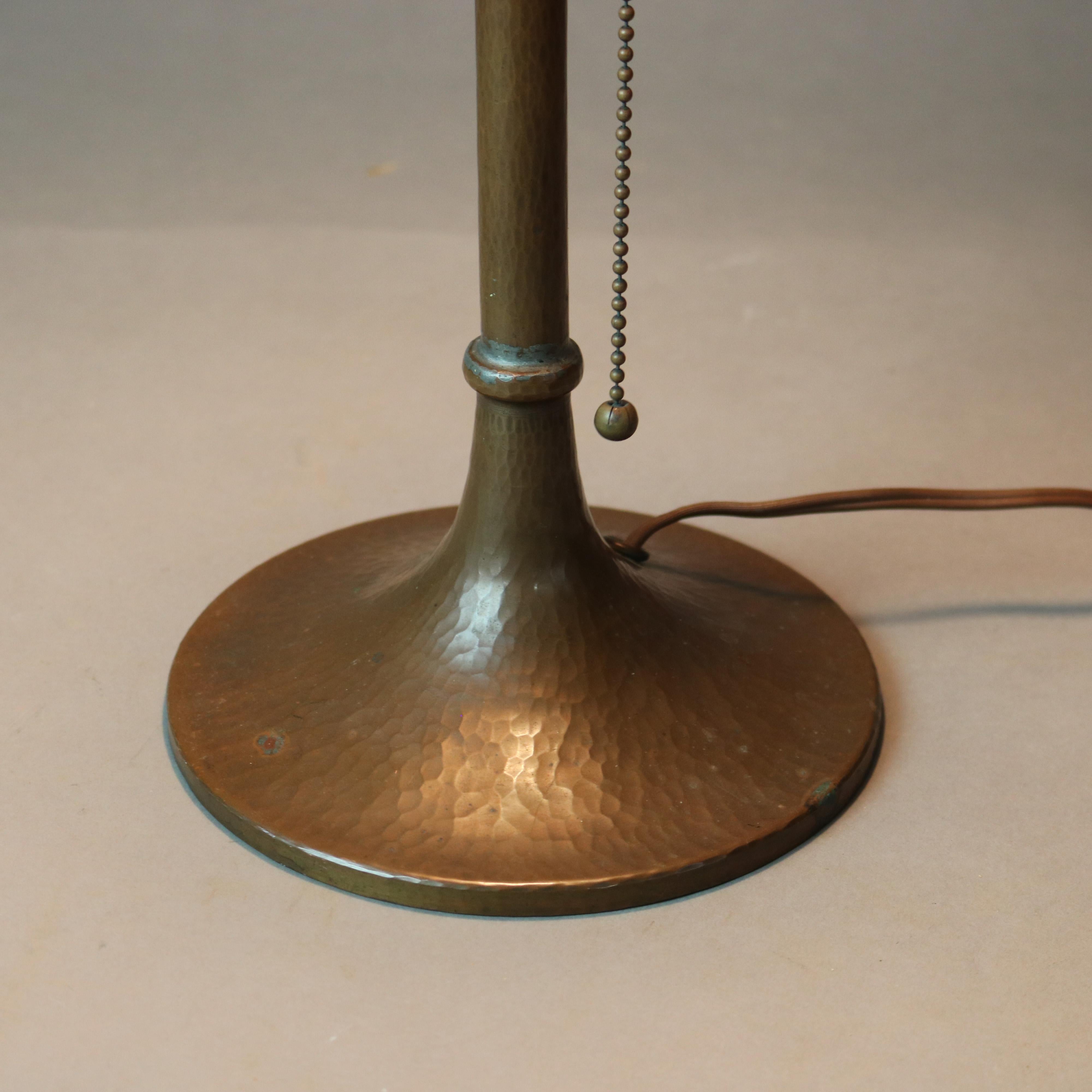 American Antique Arts & Crafts Roycroft Hammered Copper Table Lamp with Seal C1910