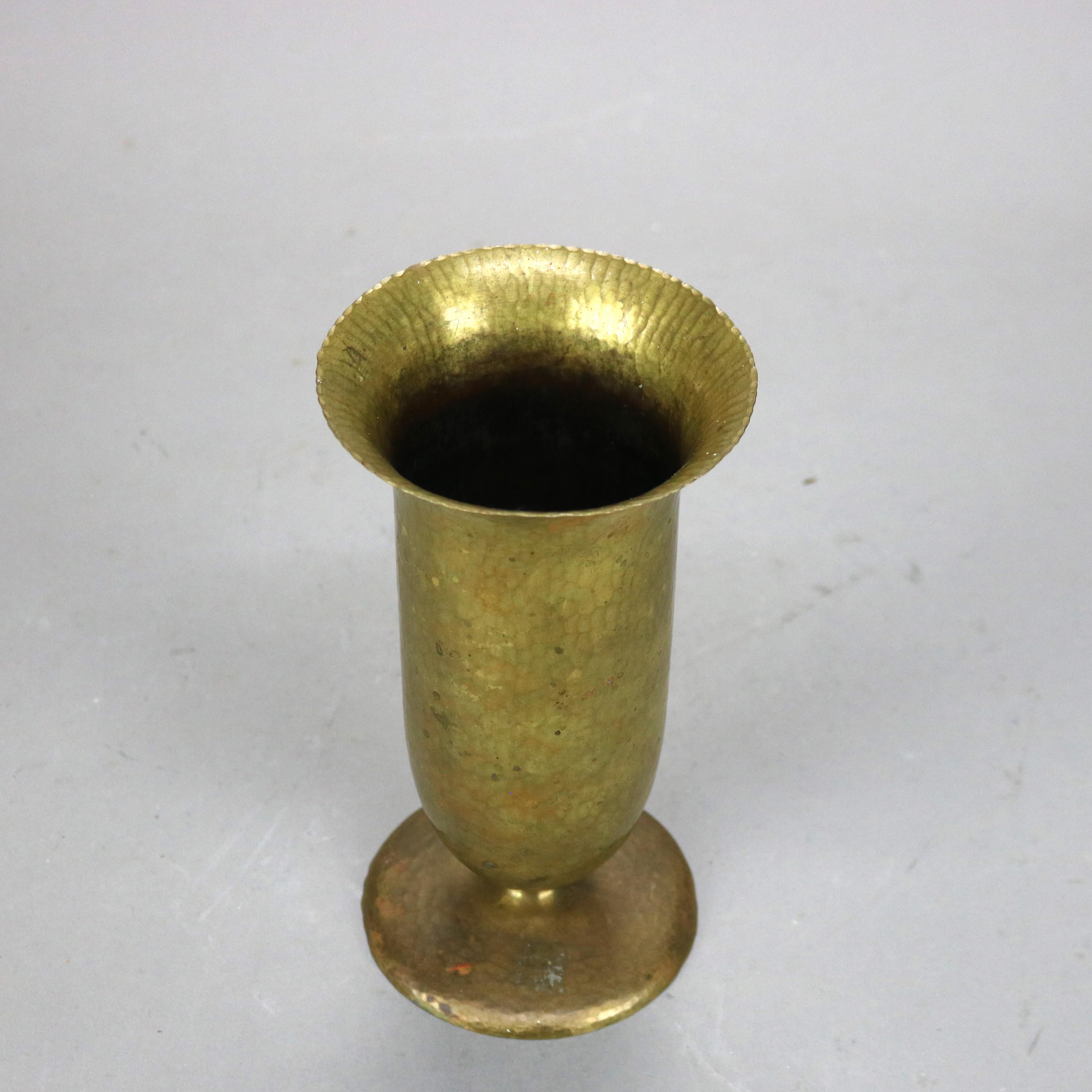 Arts and Crafts Antico vaso in rame martellato Arts & Crafts Roycroft School C1920 in vendita
