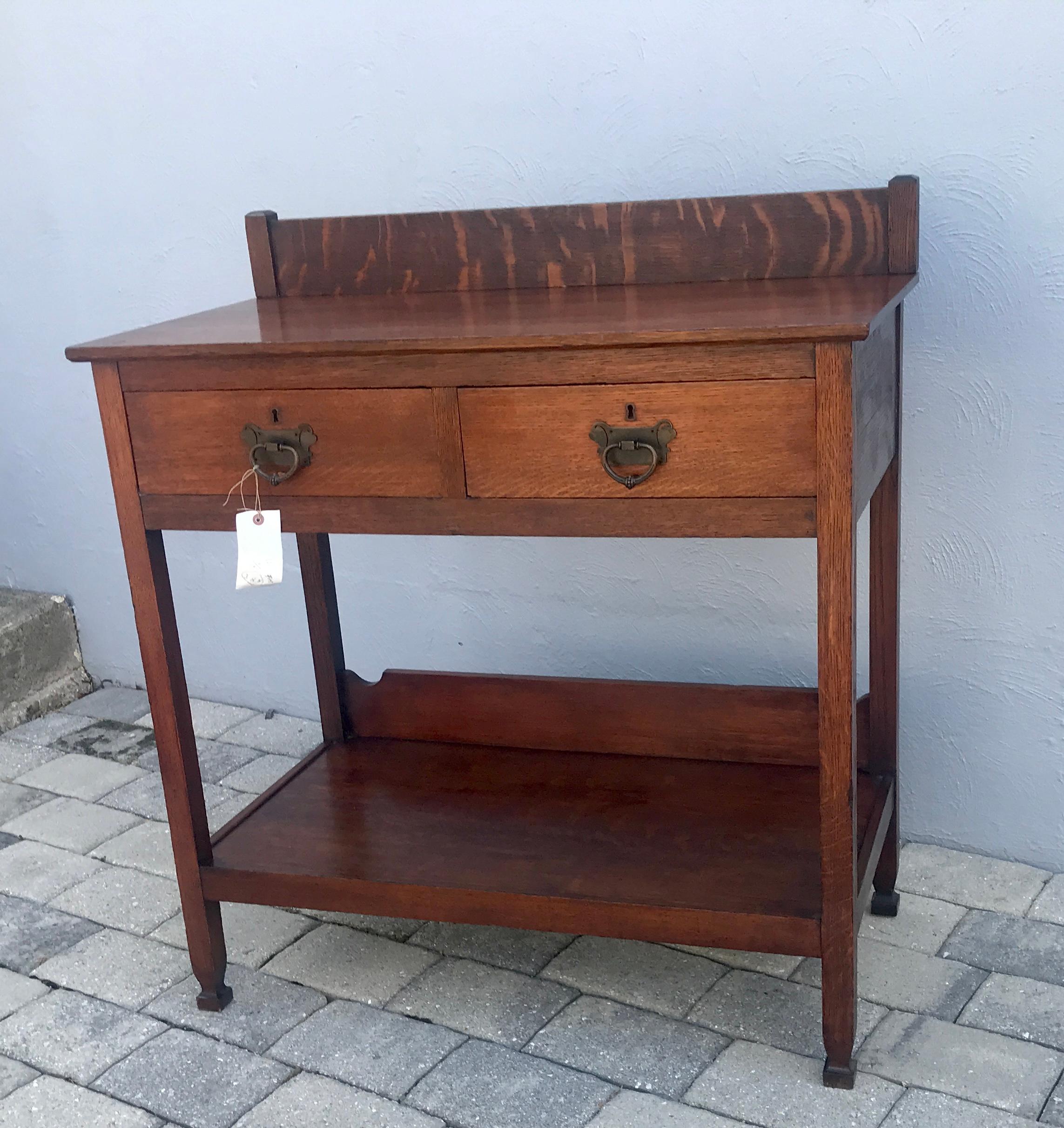 Américain ANTIQUE circa Early 1900s   Table de service Arts & Crafts de 