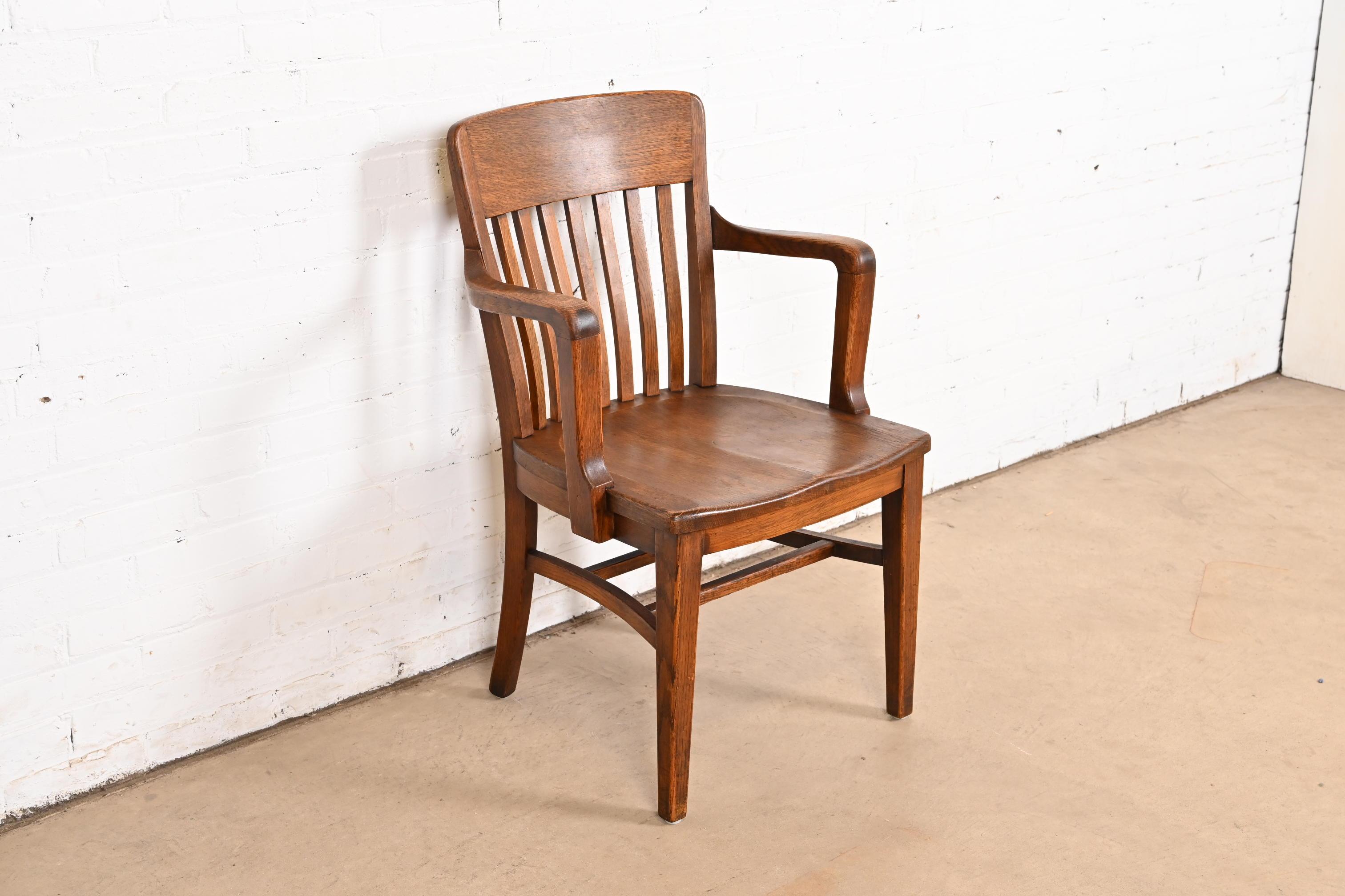 Antique Arts & Crafts Solid Oak Banker's Chair In Good Condition For Sale In South Bend, IN