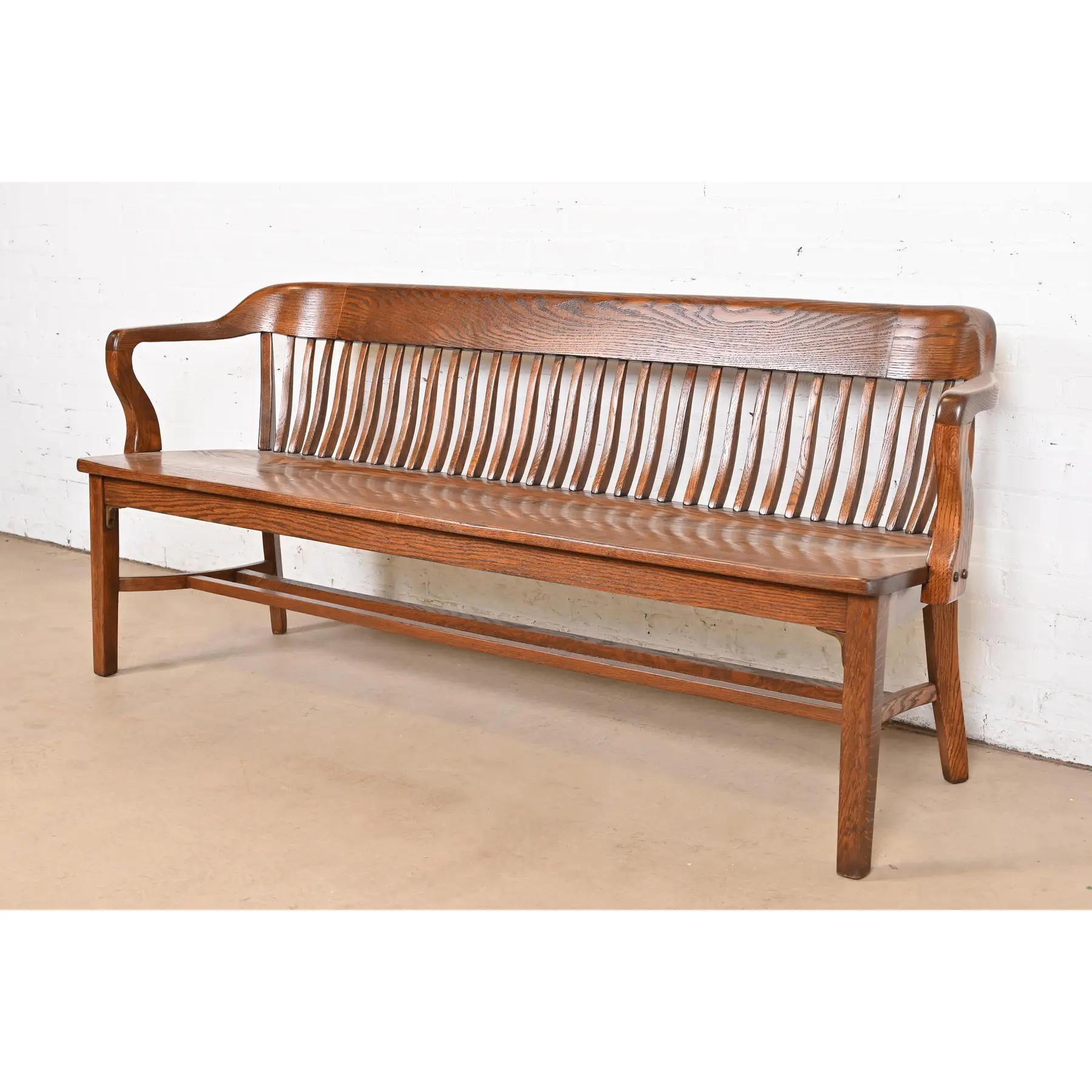 Americano Panca da avvocato in rovere massiccio di Arte Antiques, appena rifinita in vendita