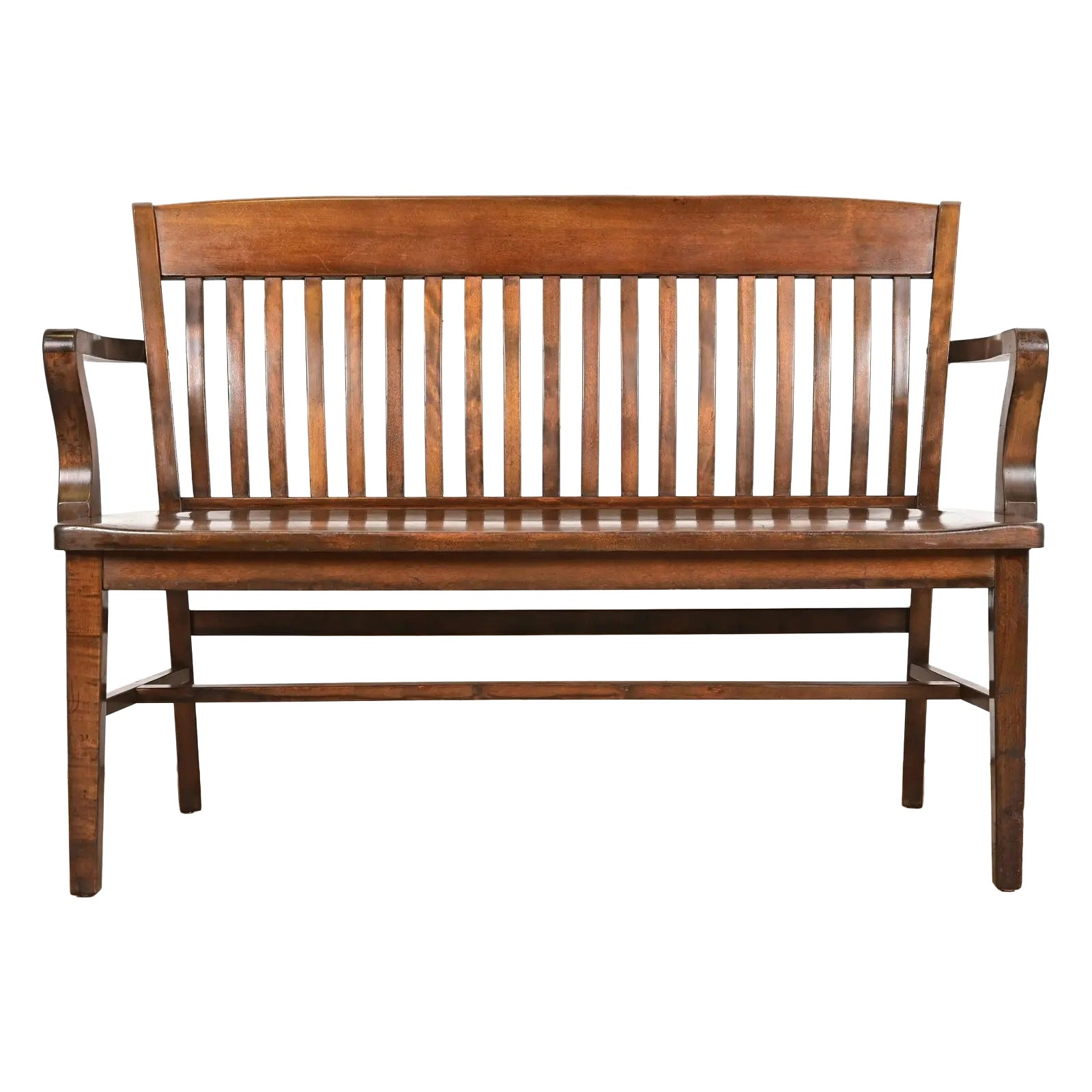 Banc d'avocat ancien en noyer massif, Arte Antiques & Crafts, Circa 1920s en vente