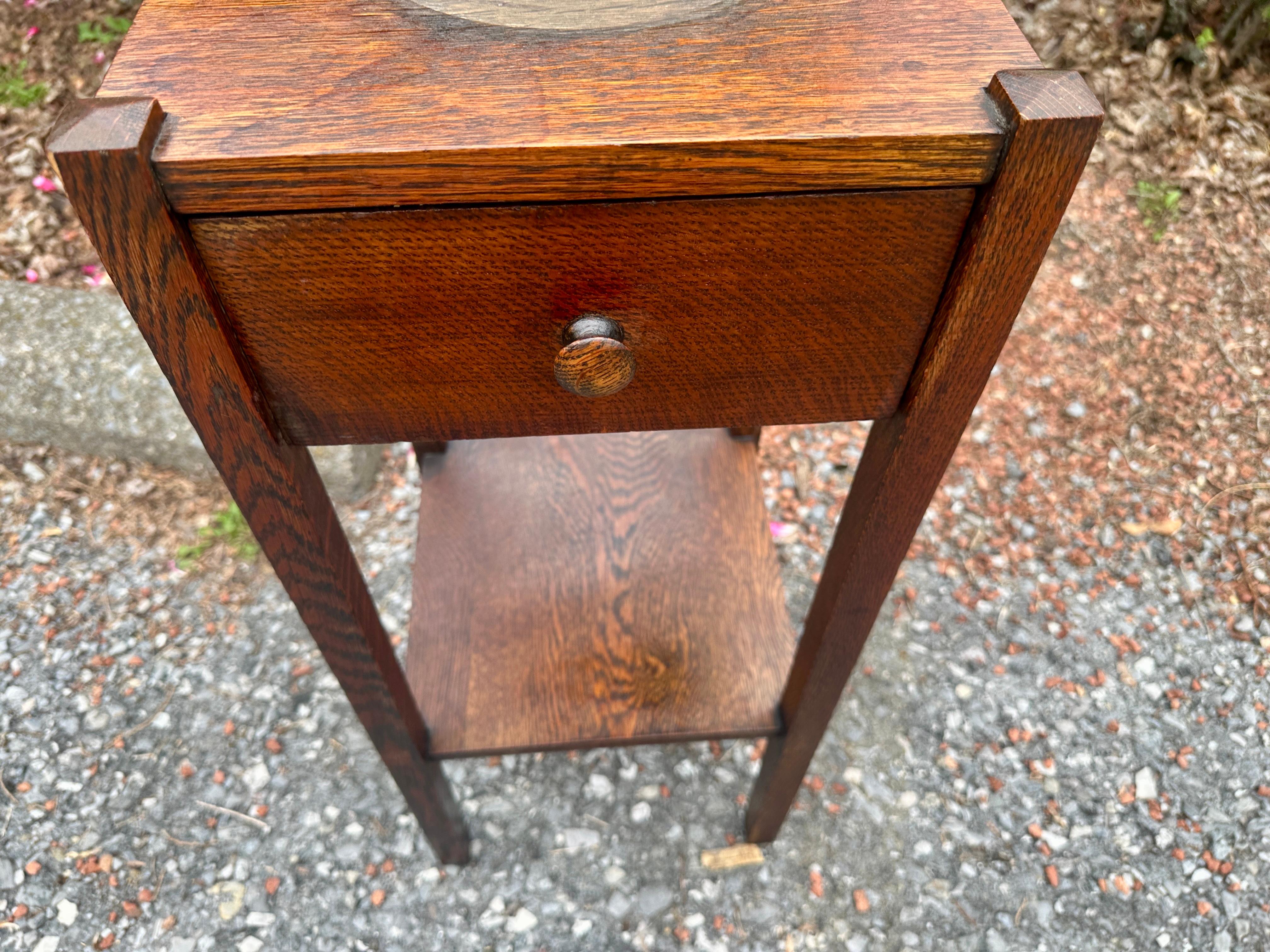 XX secolo Antique Arts & Crafts Stand/ planter c. 1910 Stickley era w8402 in vendita