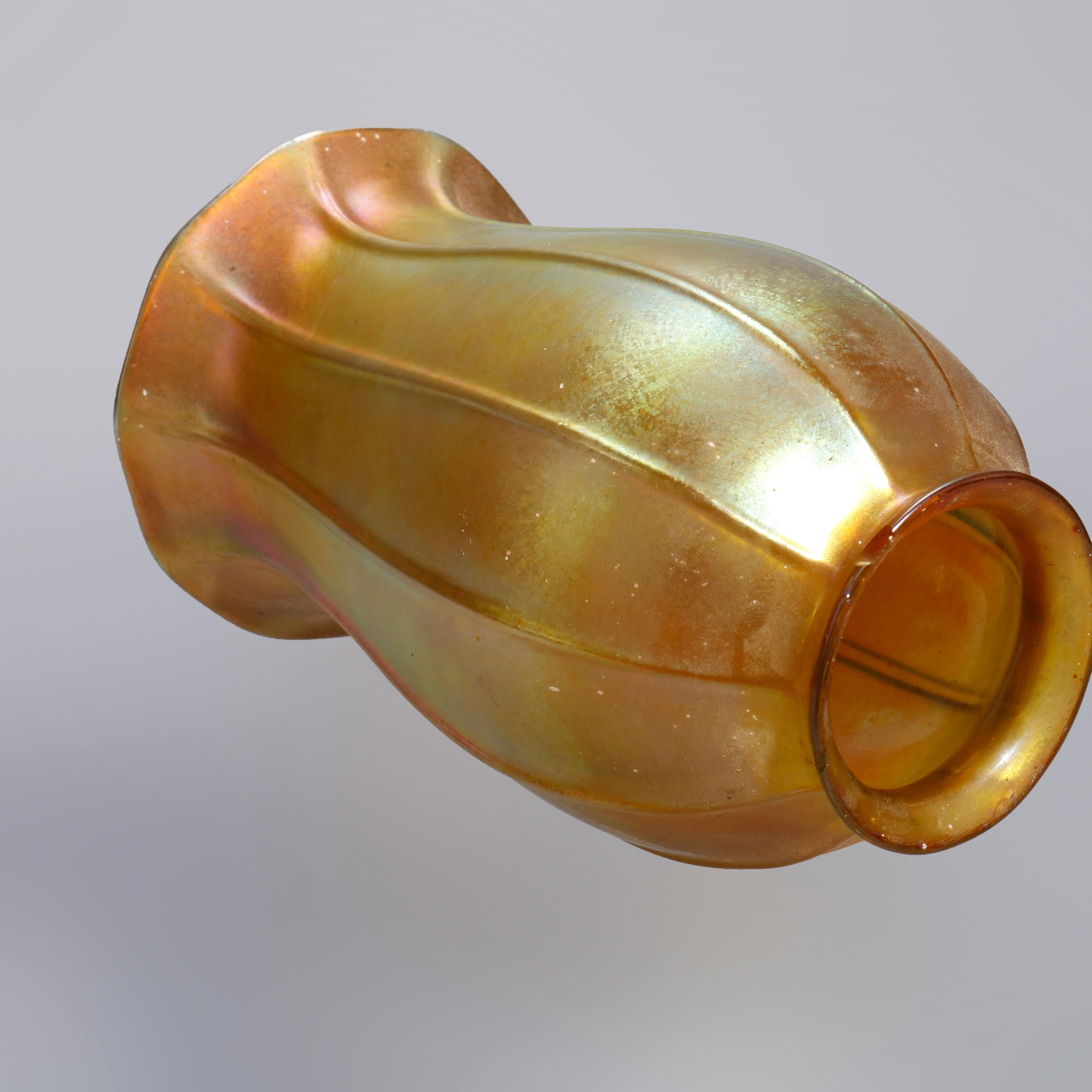 American Antique Arts & Crafts Steuben Gold Aurene Tulip Art Glass Lamp Shade, circa 1920