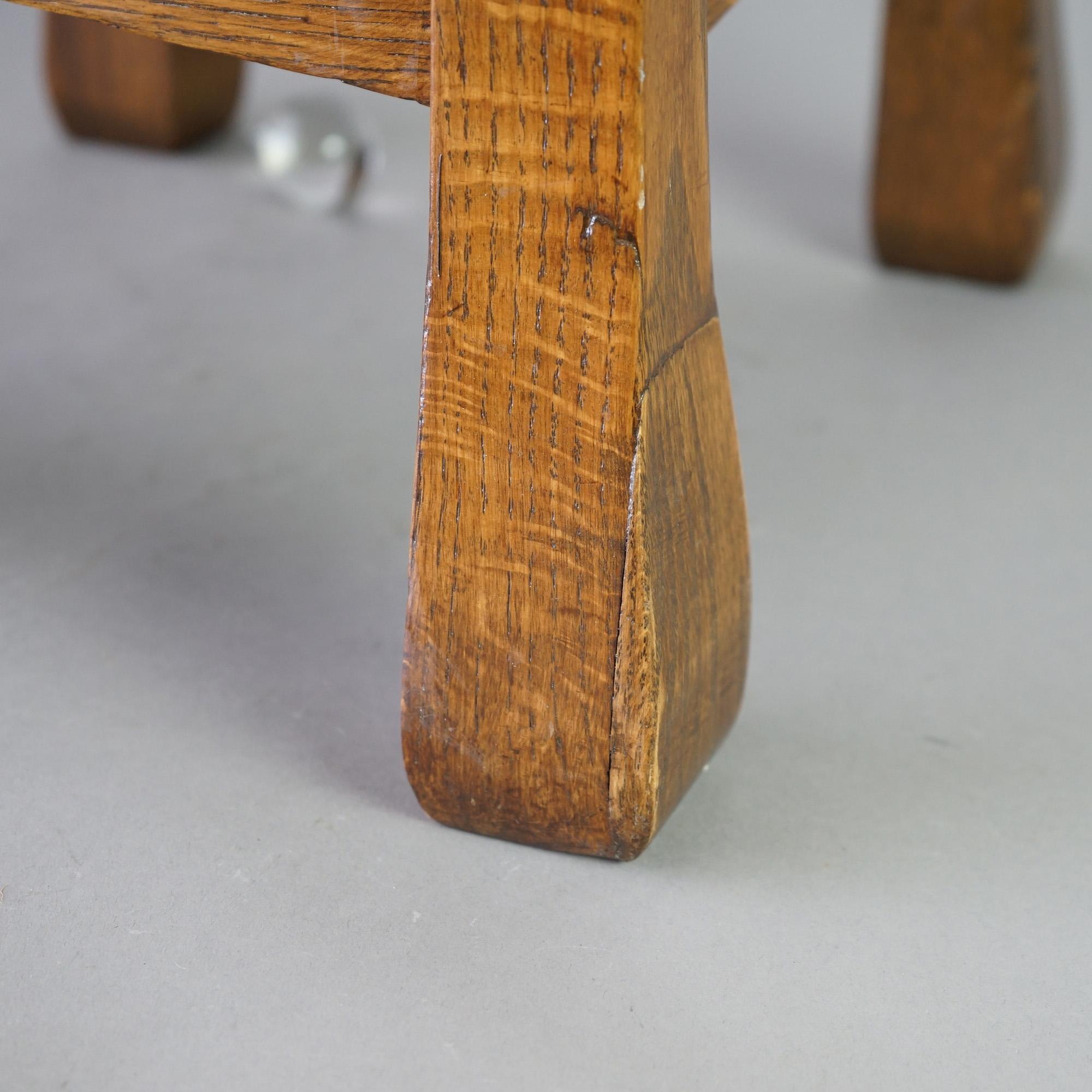 Antiker Arts and Crafts-Fußhocker aus geschnitzter Eiche mit Stickley-Quarz, um 1910 im Angebot 6