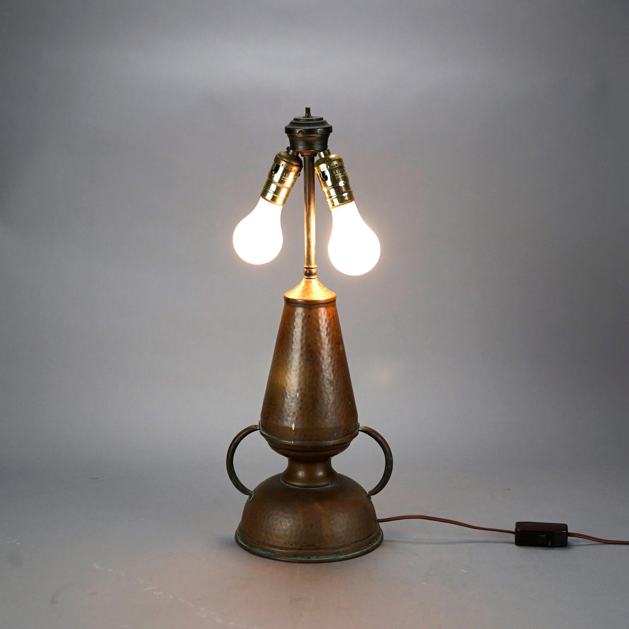 Antique Arts & Crafts Stickley School Hammered Copper Lamp & Mica Shade c1920 In Good Condition In Big Flats, NY