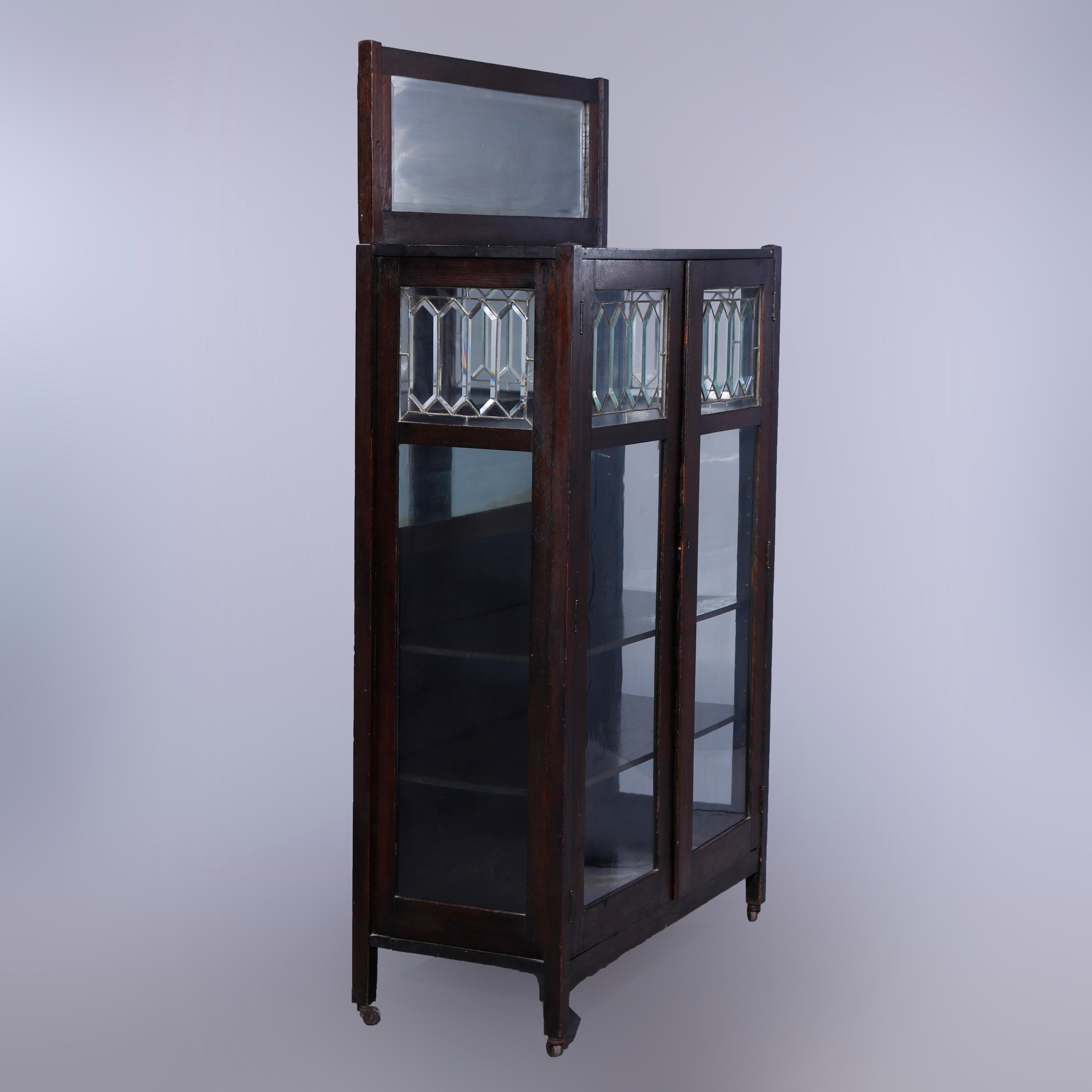 Antique Arts & Crafts Stickley School Mission Oak & Leaded Glass Cabinet, c1910 In Good Condition In Big Flats, NY
