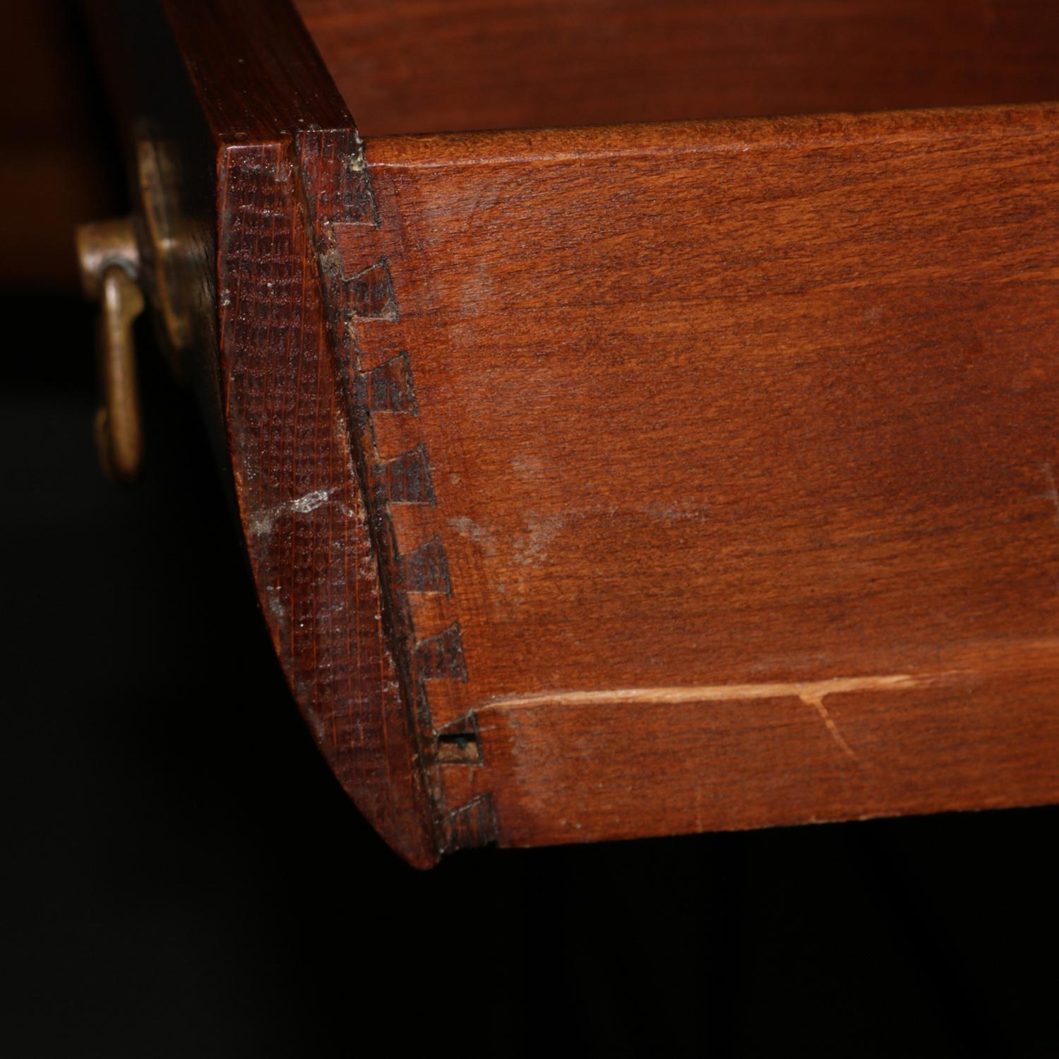 Antique Arts & Crafts Stickley School Quarter Sawn Oak Sideboard, circa 1910 2