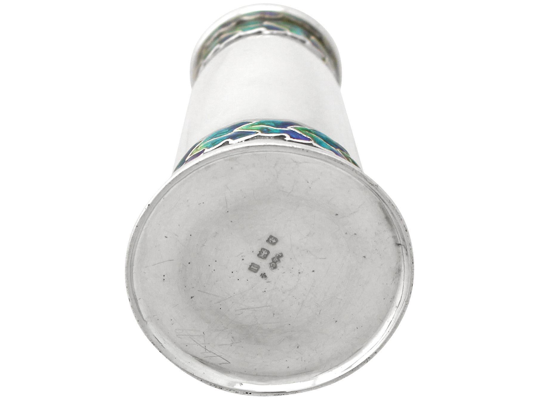 Antique Arts & Crafts Style Sterling Silver Pepper Shaker by Liberty & Co. Ltd For Sale 2
