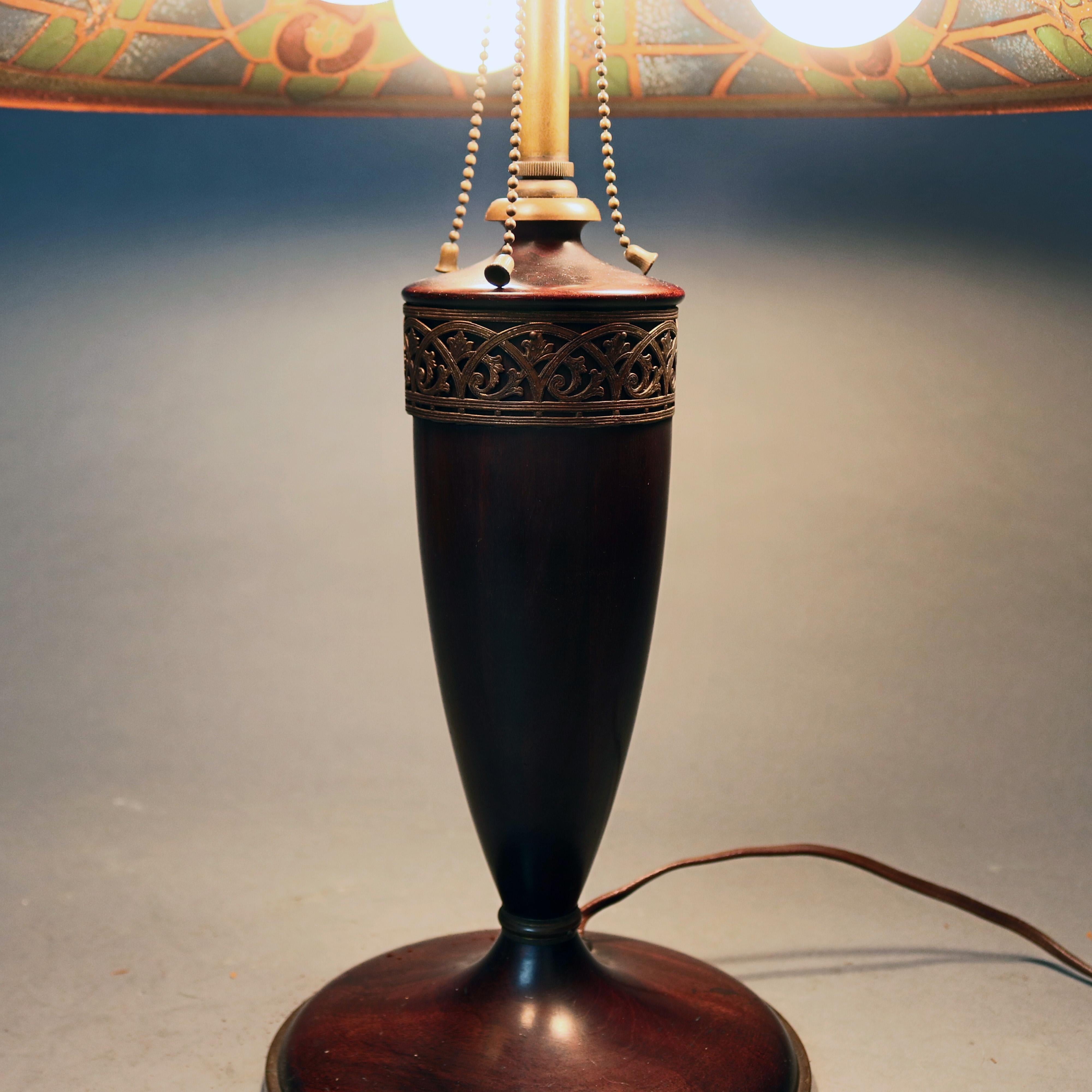 American Antique Arts & Crafts Stylized Floral Reverse Painted Pairpoint Lamp, circa 1920