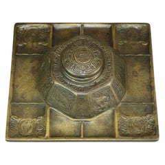 Antique Arts
Crafts Tiffany Studios Bronze Pyramidal Zodiac Inkwell, c1900 Antique Arts
Crafts Tiffany Studios Bronze Pyramidal Zodiac Inkwell, c1900