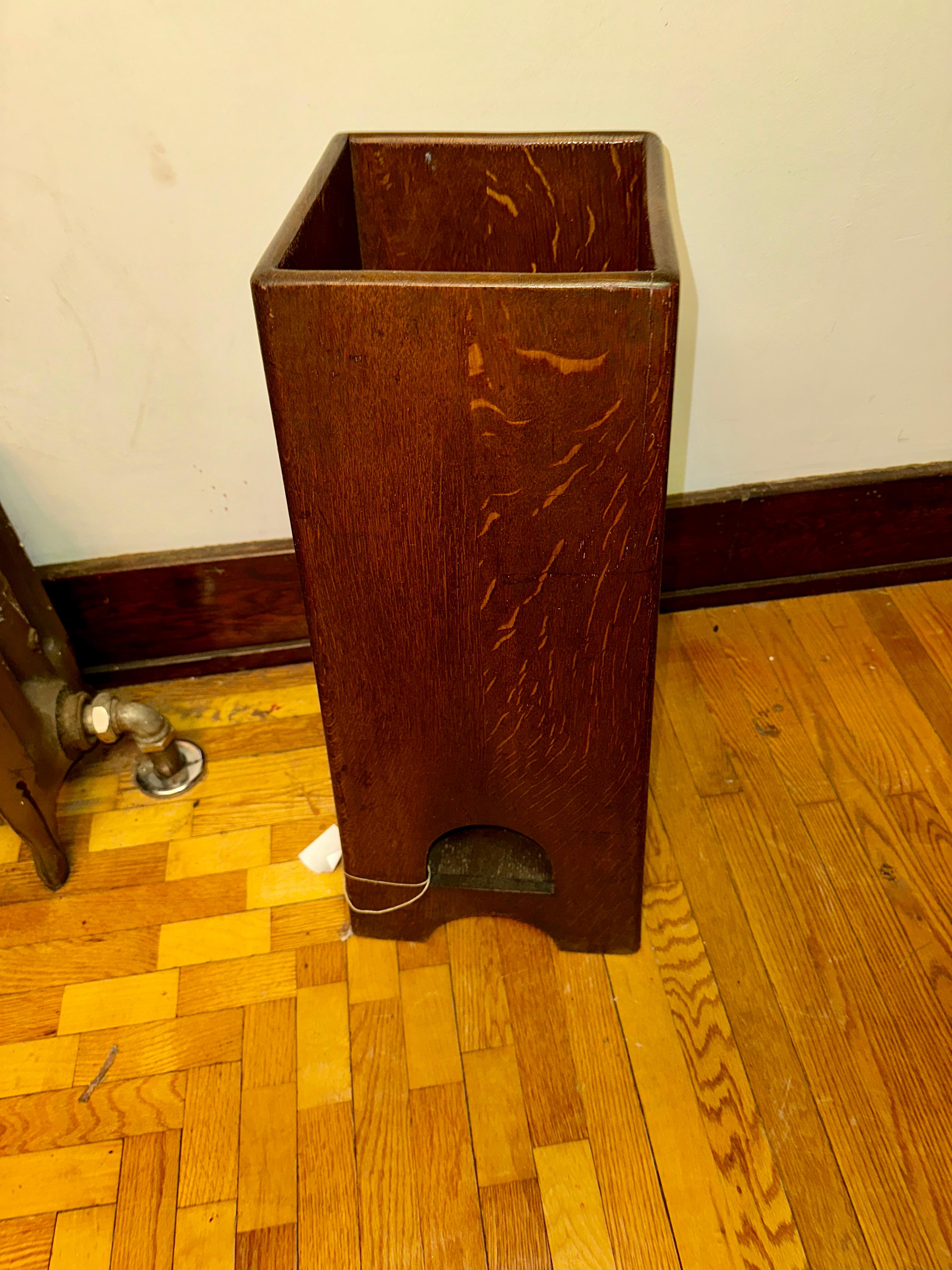 Antico  Portaombrelli A&C di Brooks, modello 228 - W4984  Vendita dell'epoca Stickley in vendita 9