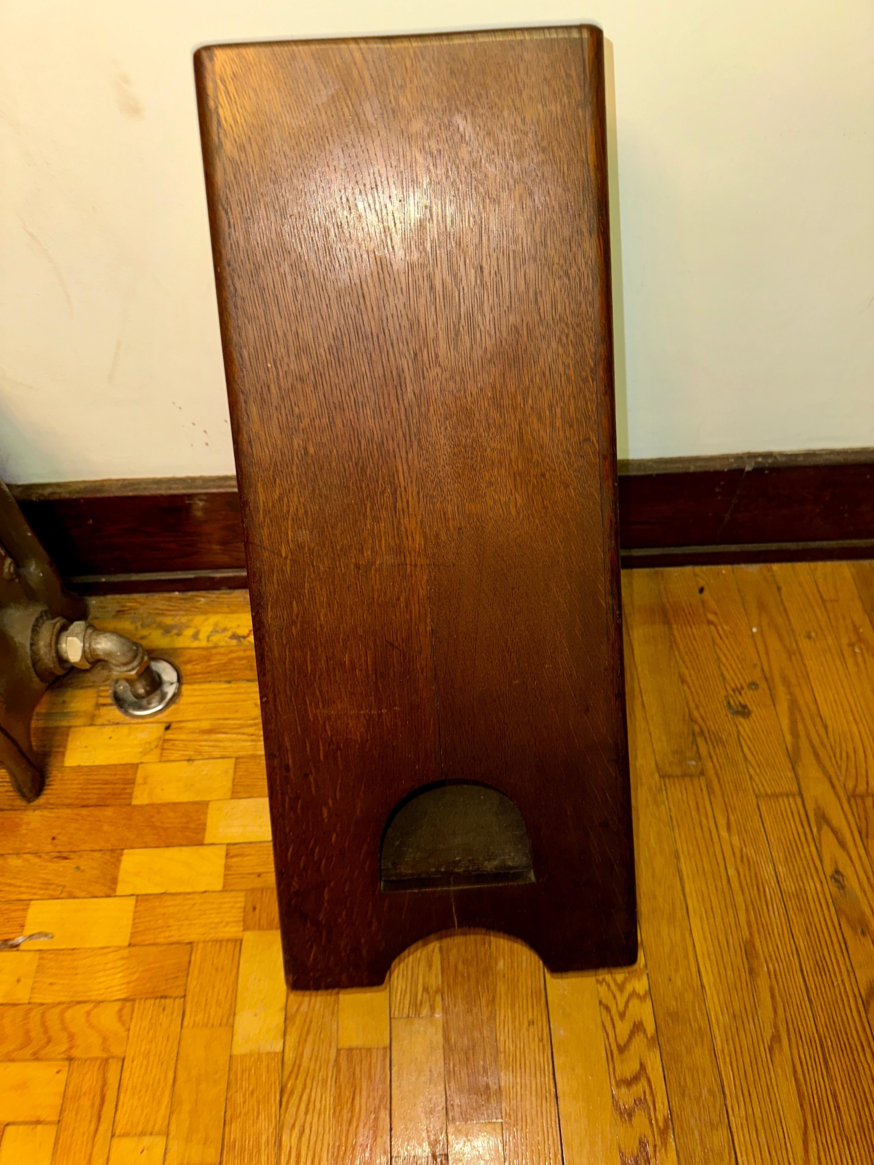 Antico  Portaombrelli A&C di Brooks, modello 228 - W4984  Vendita dell'epoca Stickley In condizioni buone in vendita a Shamokin Dam, PA