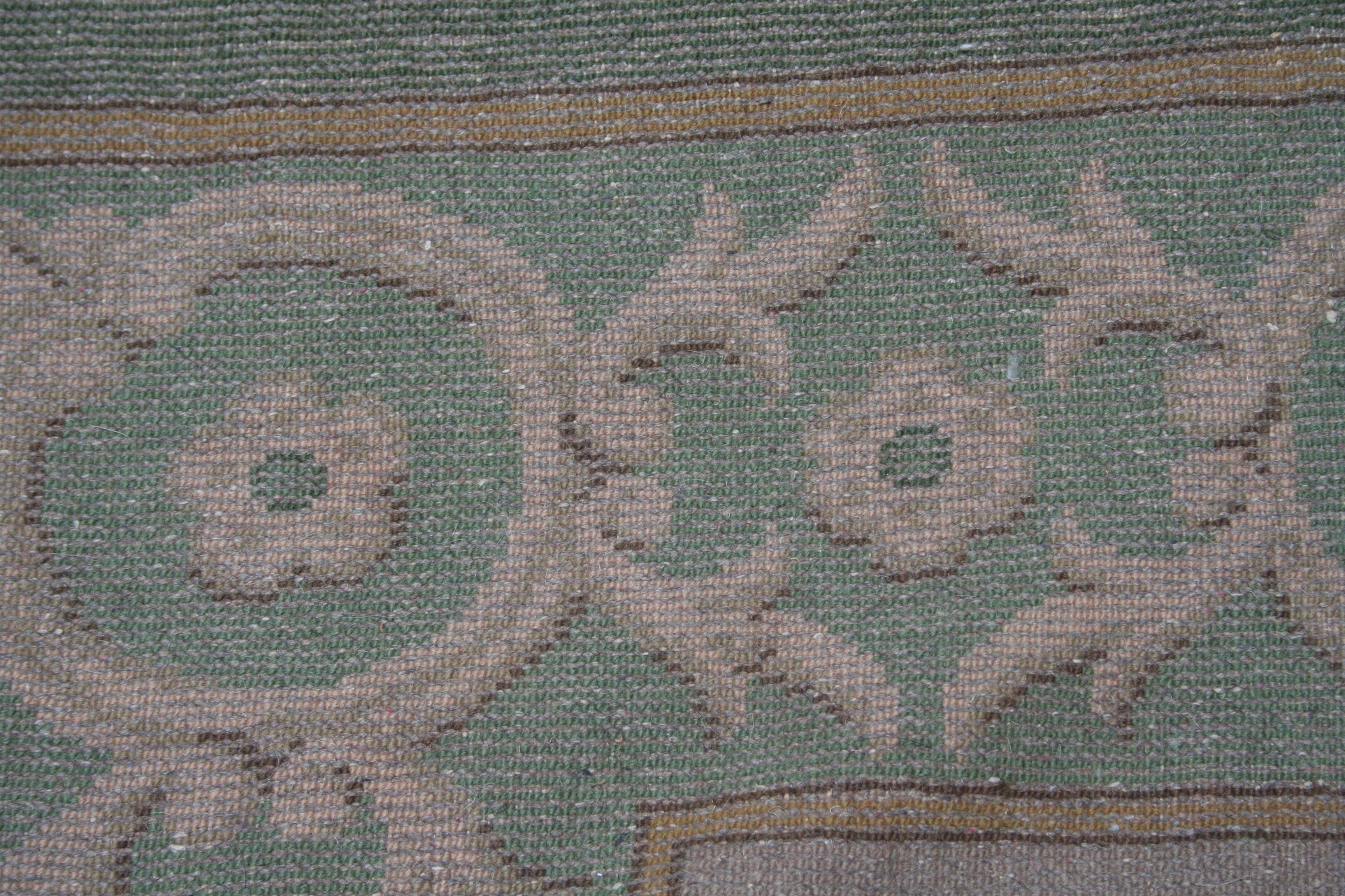 Antiker Arts and Crafts Wilton Oversize-Teppich mit grüner architektonischer Bordüre (Wolle) im Angebot