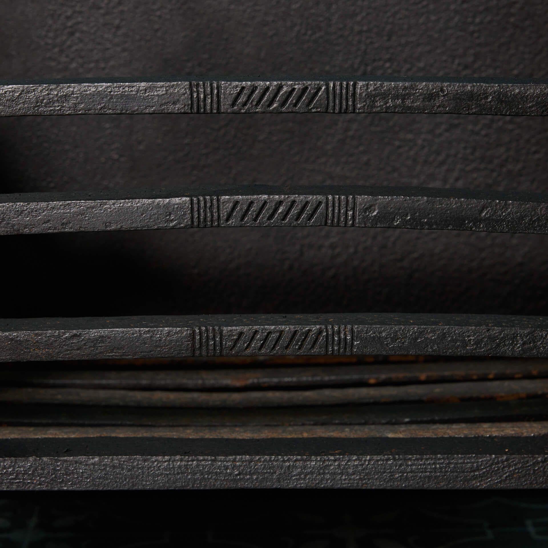 Anglais Antique grille de cheminée Arts & Crafts en fer forgé en vente
