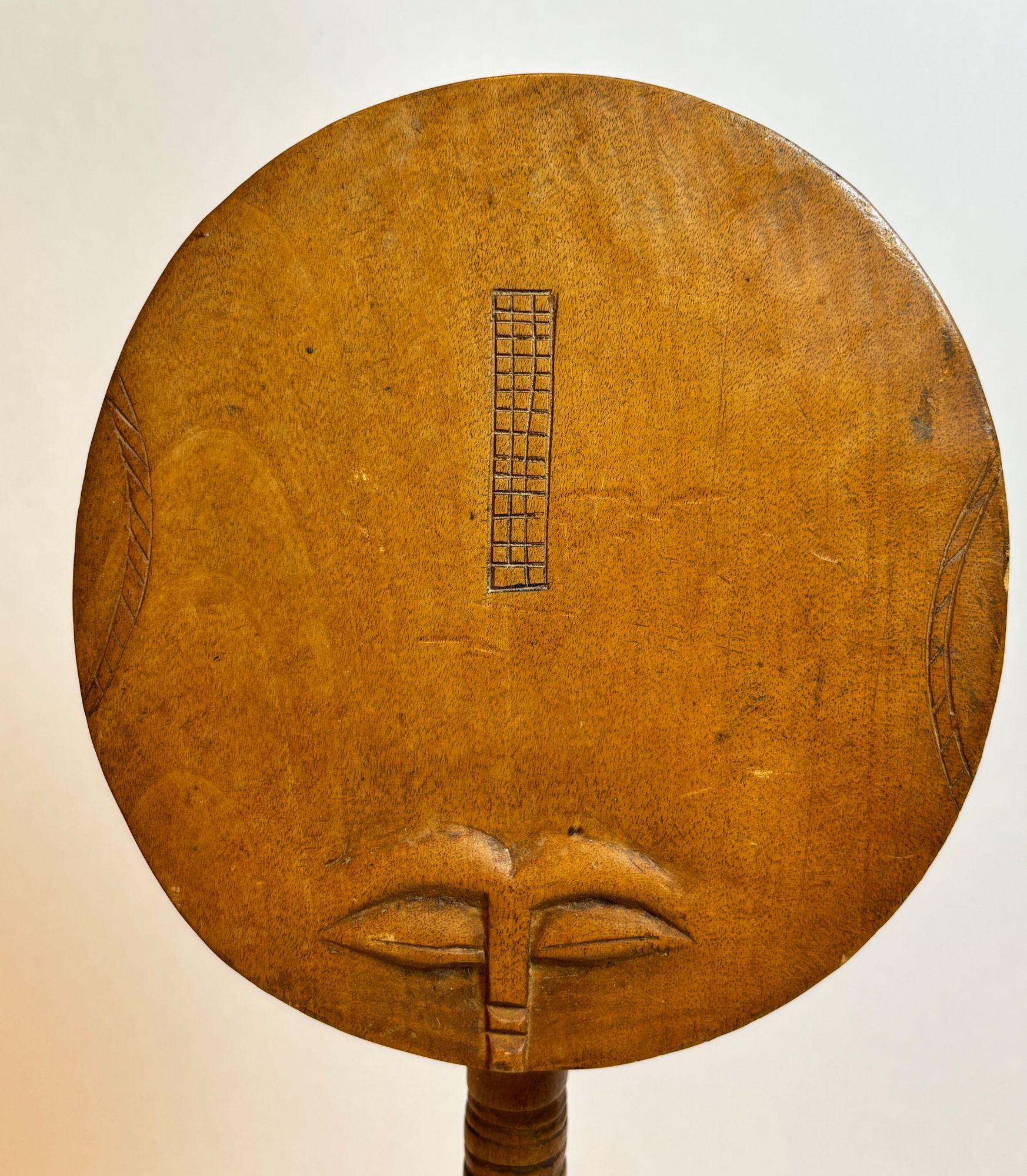 Ancienne poupée de fertilité Ashanti Akua'ba, Ghana - Art traditionnel africain
Cette poupée de fertilité Akua'ba du peuple Ashanti (Asante) du Ghana, sculptée à la main, incarne des siècles de symbolisme culturel et d'art.
Importance culturelle