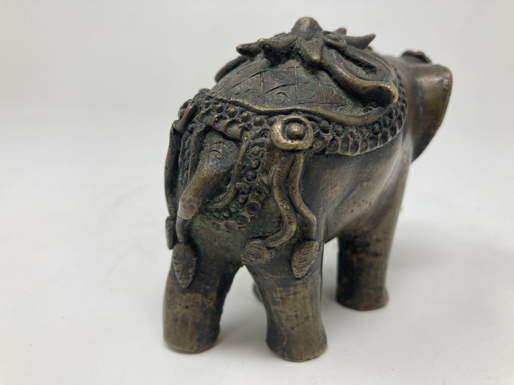 Antico Elefante Asiatico in Bronzo Scultura Statua XIX sec. in vendita 3