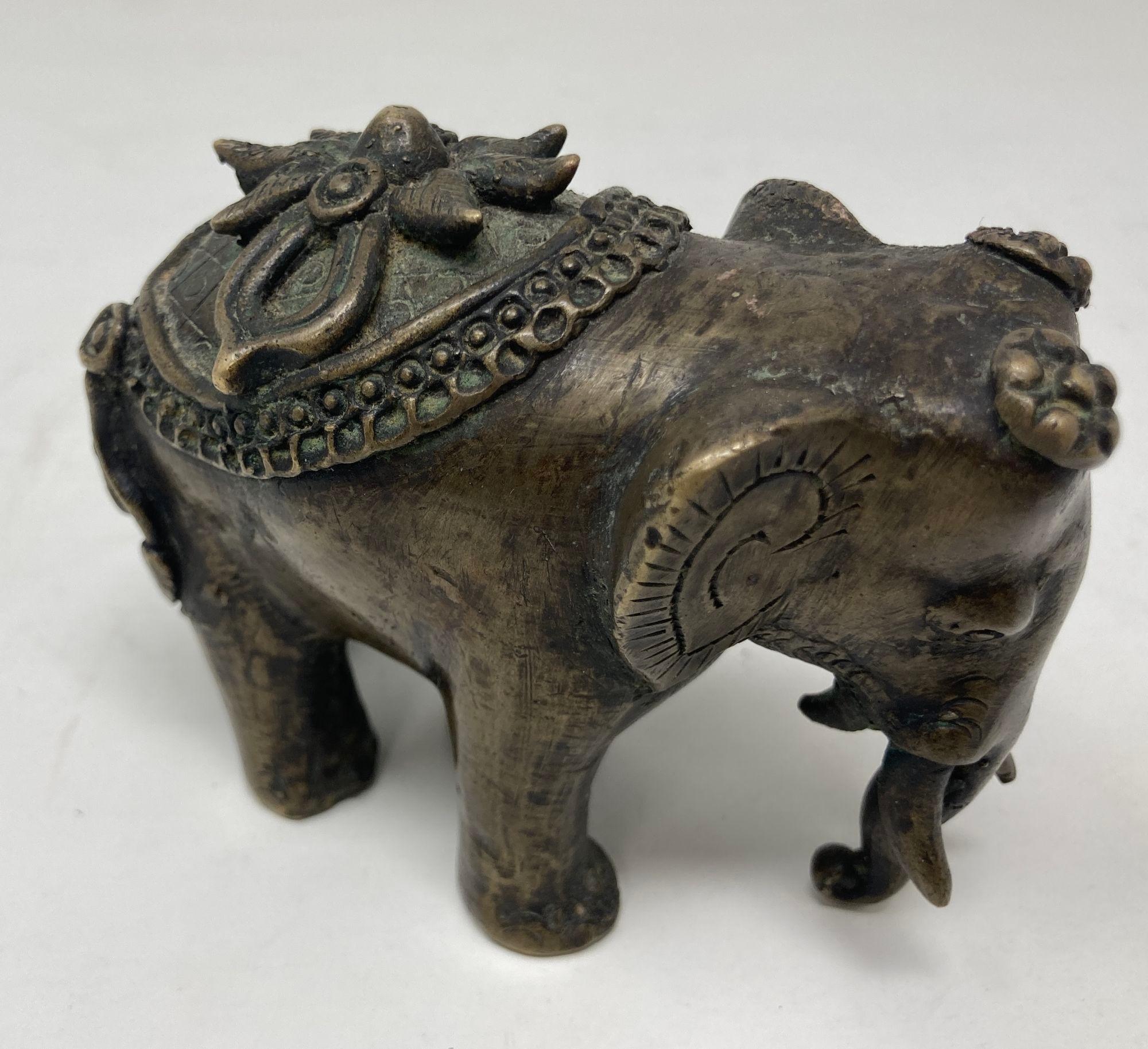 Antico Elefante Asiatico in Bronzo Scultura Statua XIX sec. in vendita 9