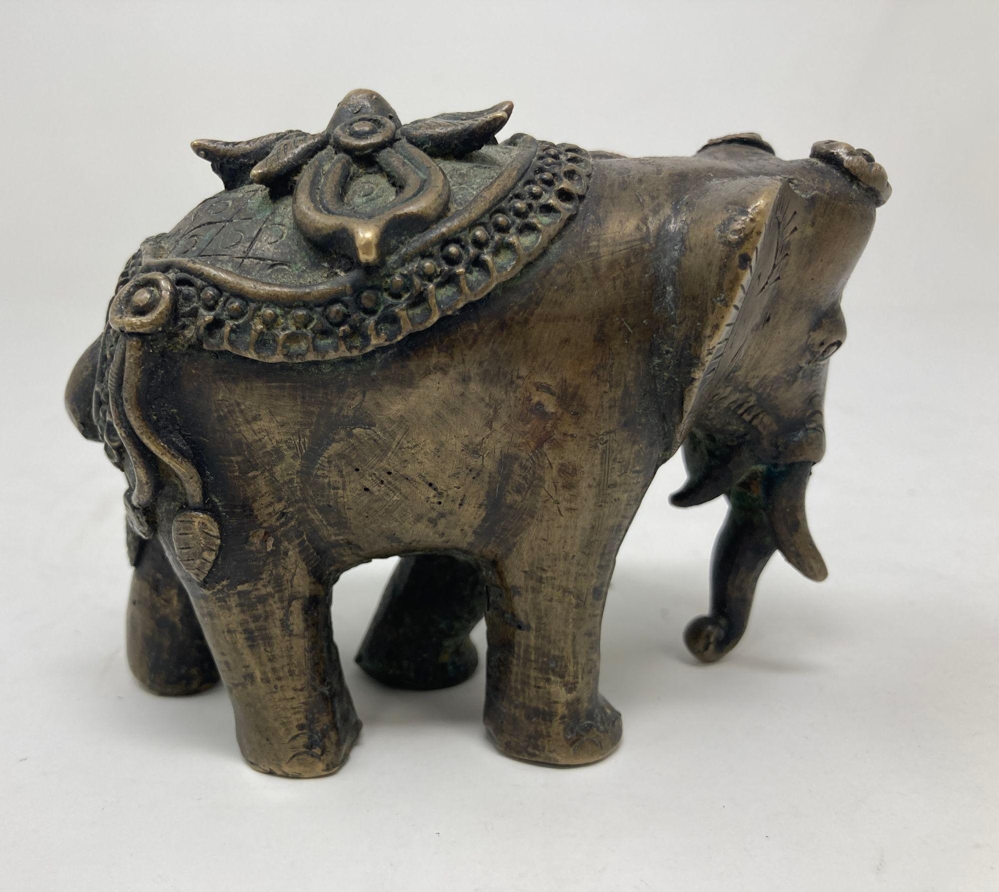 XIX secolo Antico Elefante Asiatico in Bronzo Scultura Statua XIX sec. in vendita
