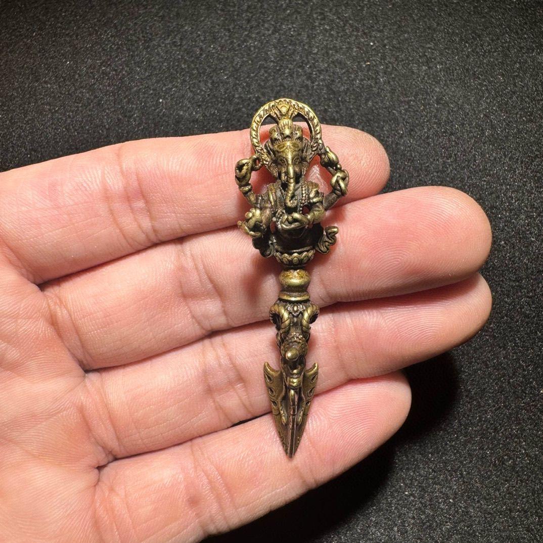 Vintage Asian Bronze Vajra Pestle For Sale 2