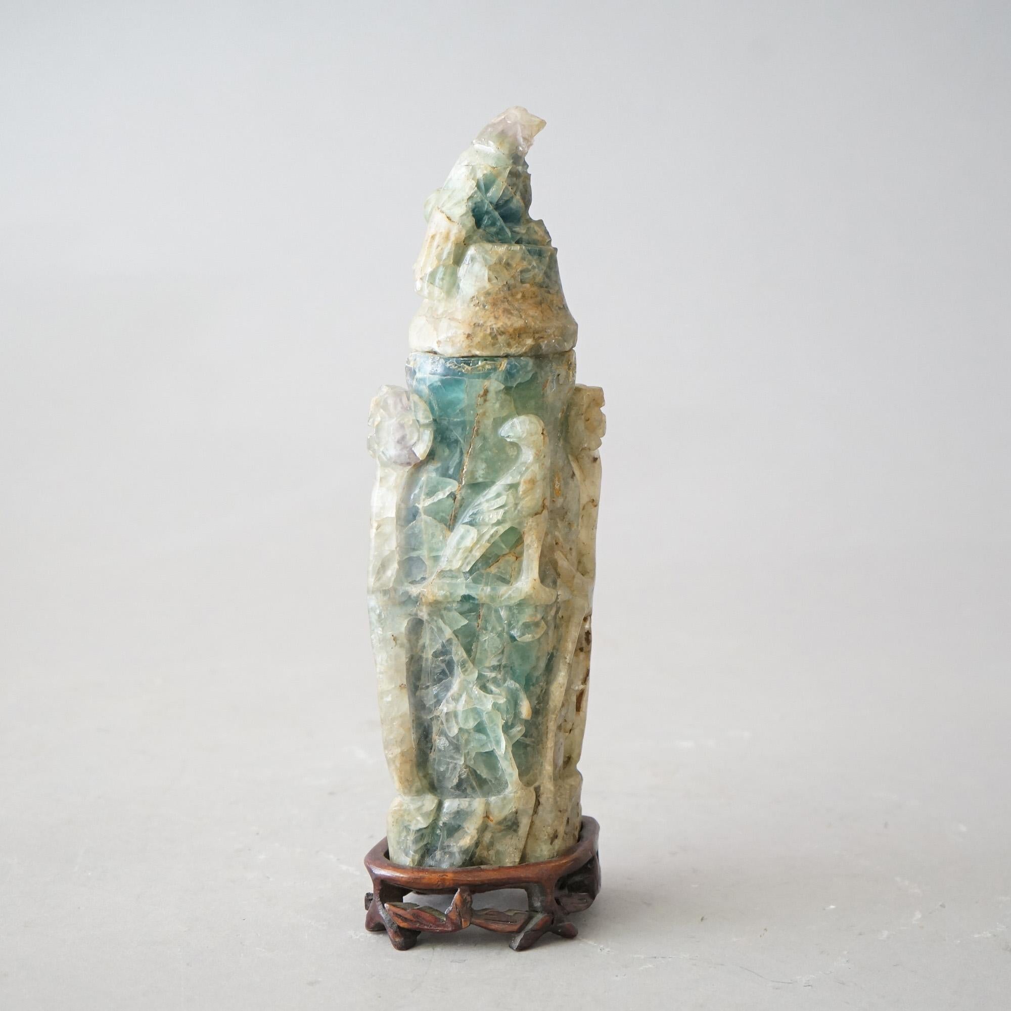Sculpté Sculpture asiatique ancienne en pierre de savon sculptée en jade avec des oiseaux C1890 en vente