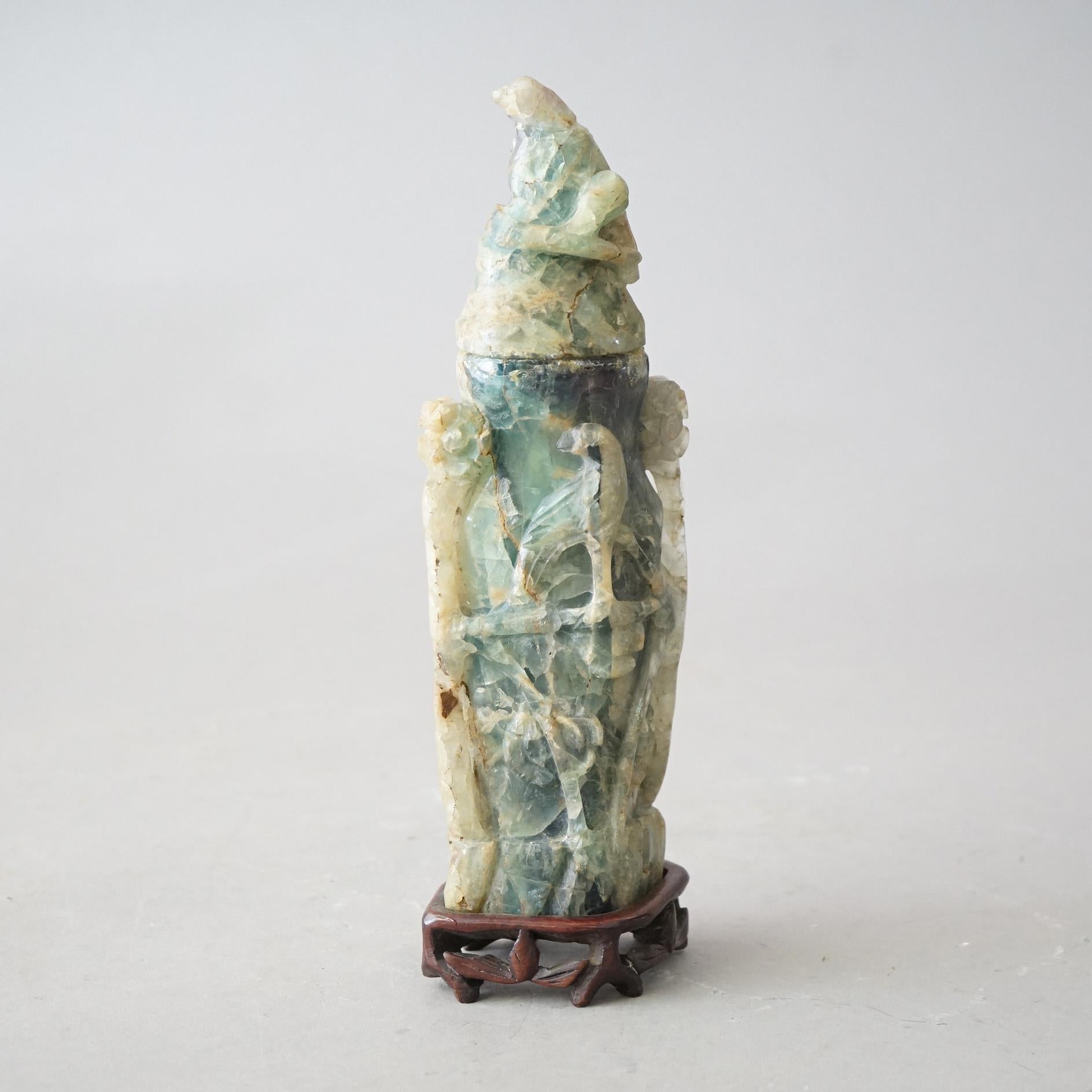 XIXe siècle Sculpture asiatique ancienne en pierre de savon sculptée en jade avec des oiseaux C1890 en vente