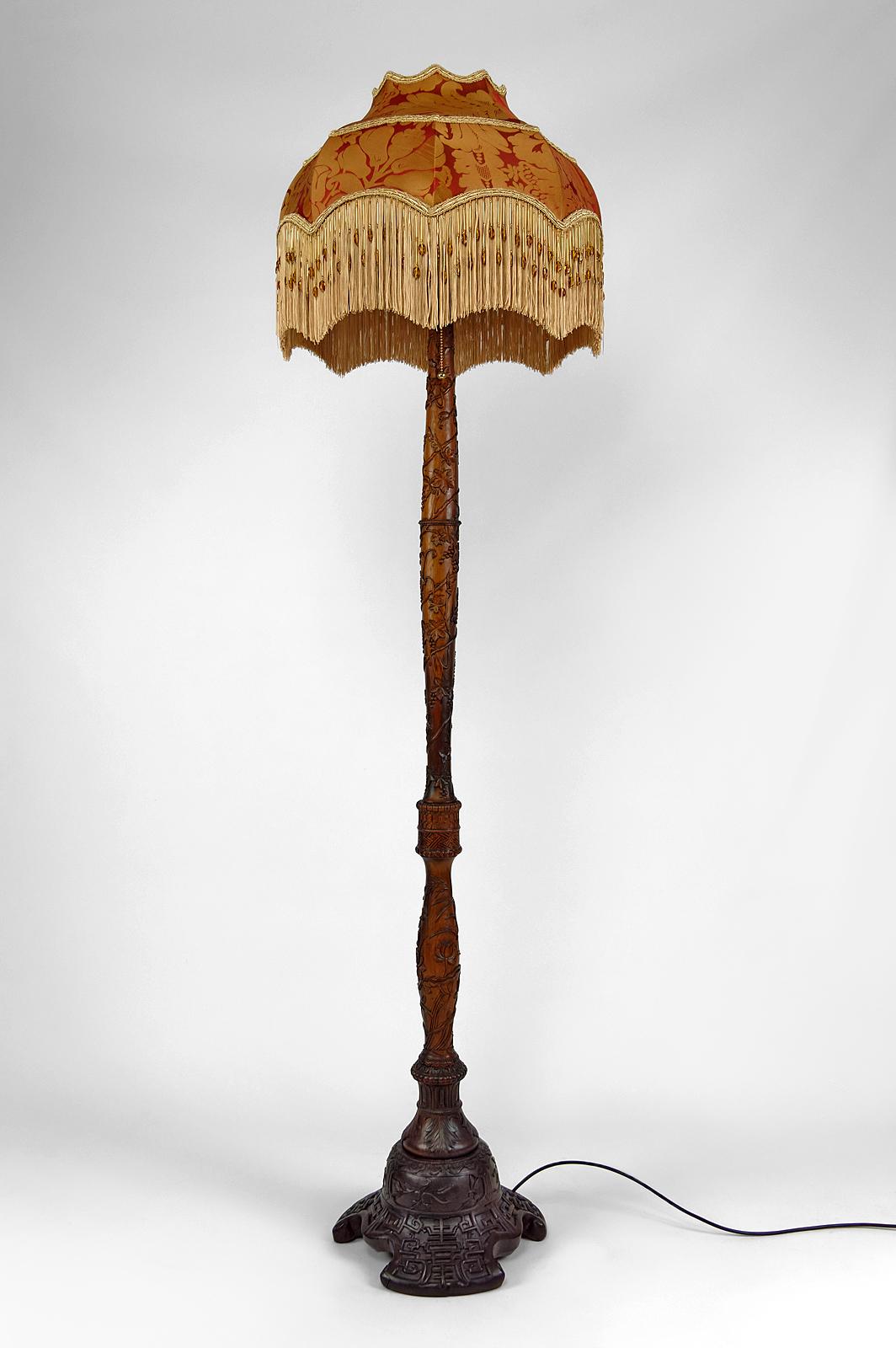 Vietnamese Antique Asian carved wooden floor lamp, Indochina or China, circa 1900