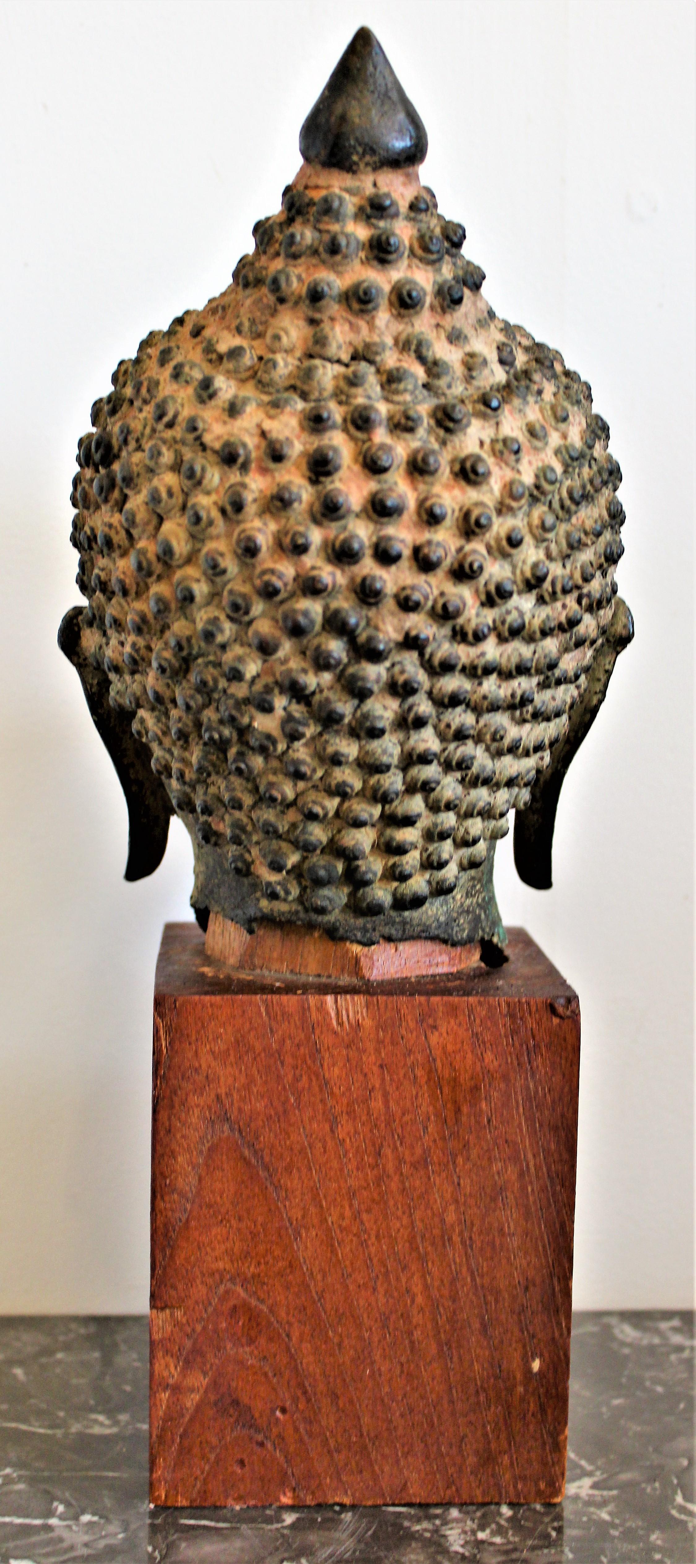 Antike asiatische Buddha-Kopf-Fragment-Büstenskulptur aus Bronzeguss, Thai, 18. Jahrhundert (Gegossen) im Angebot