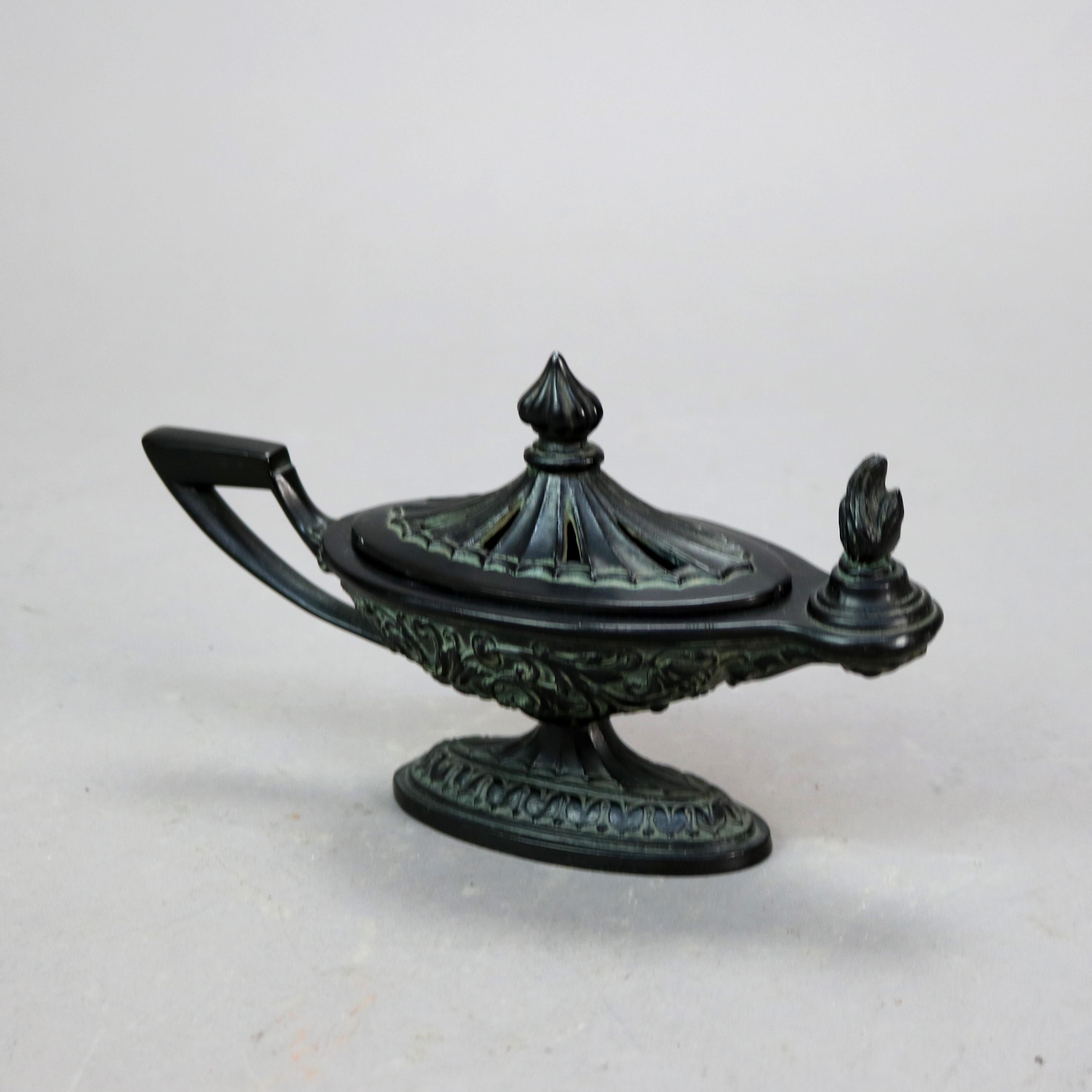 Calco Antica lampada asiatica in bronzo fuso C1920 in vendita