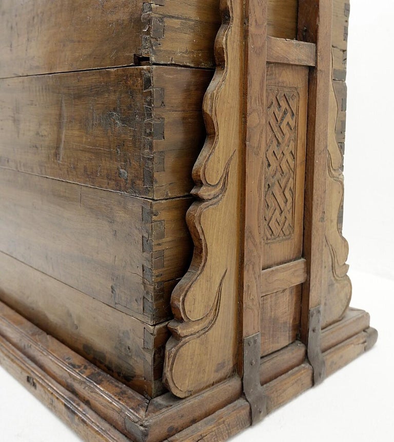Antique Asian Chinese Dowry Trunk, 1900s For Sale at 1stDibs