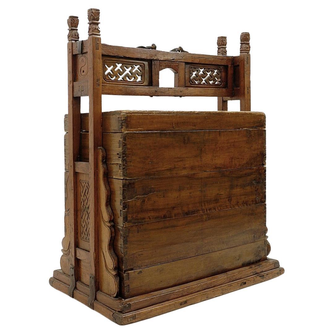 Antique Asian Chinese Dowry Trunk, 1900s For Sale