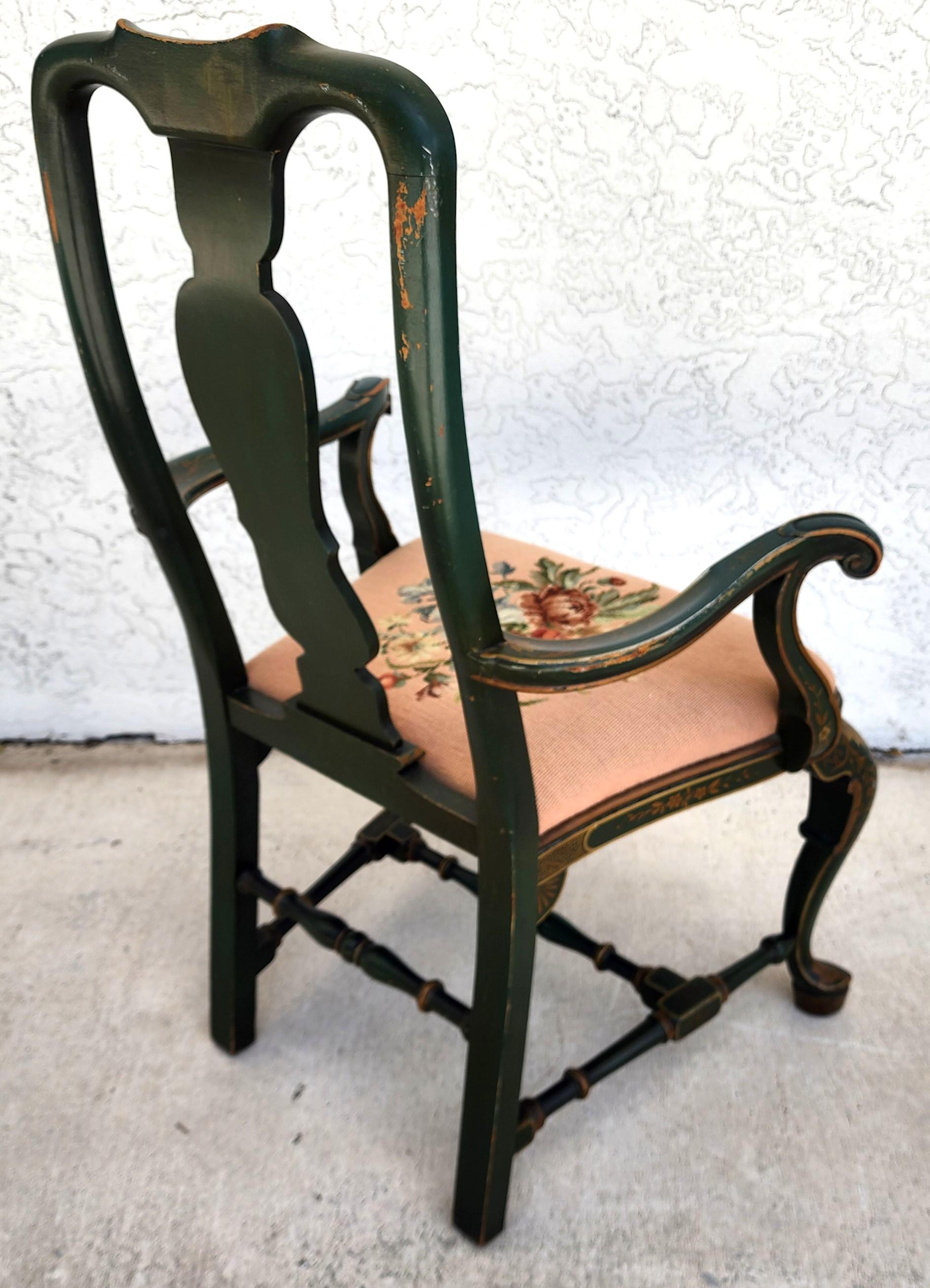 Fauteuil Queen Anne ancien décoré de chinoiseries, vers 1930 en vente 6